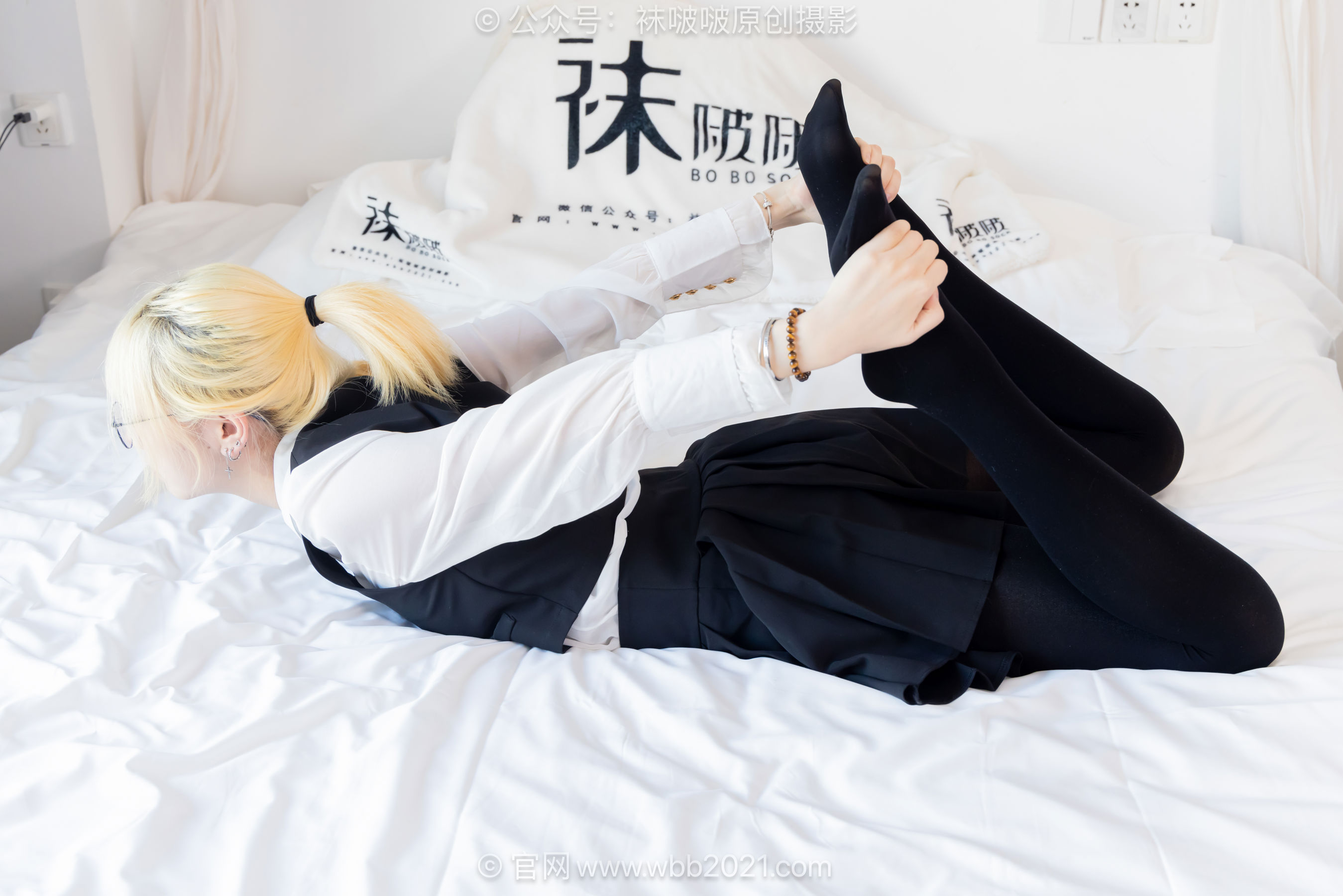 BoBoSocks袜啵啵 No.653 小甜豆 - 皮鞋、厚黑丝、瑜伽动作/(146P)