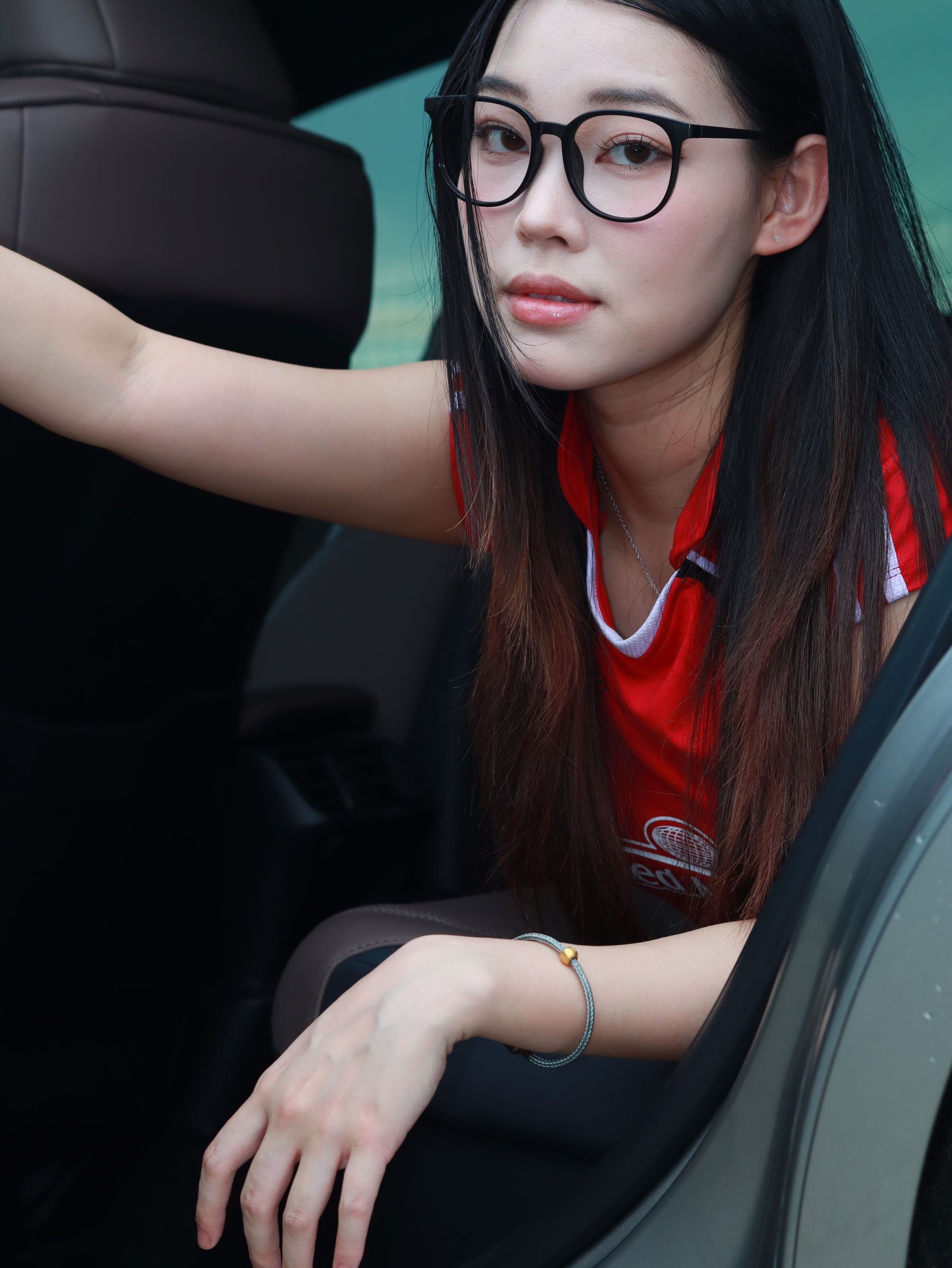 个人约拍 - 15号作品 车拍03年小妹/(350P)