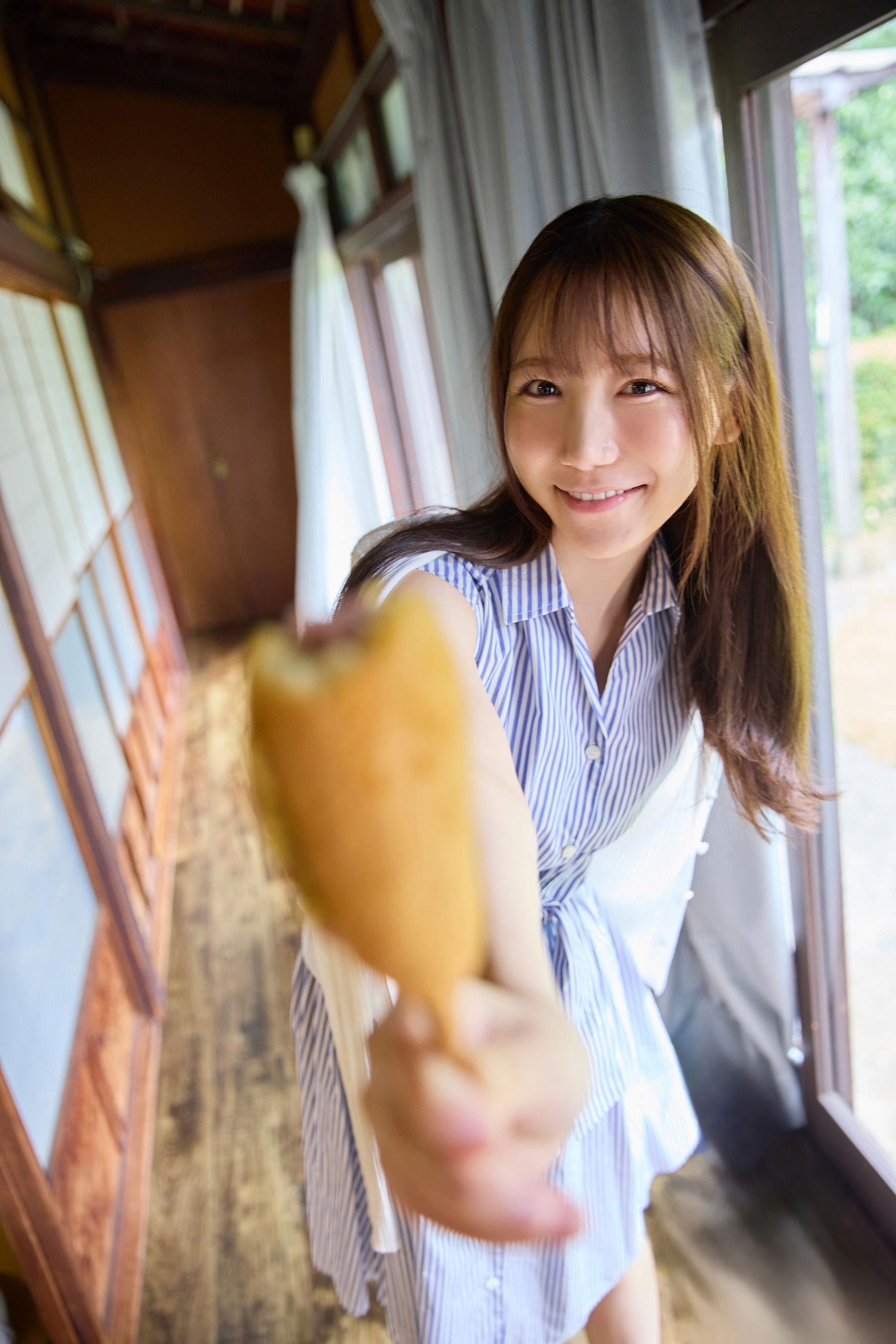 三田真鈴 - 見たらダメ/(41P)