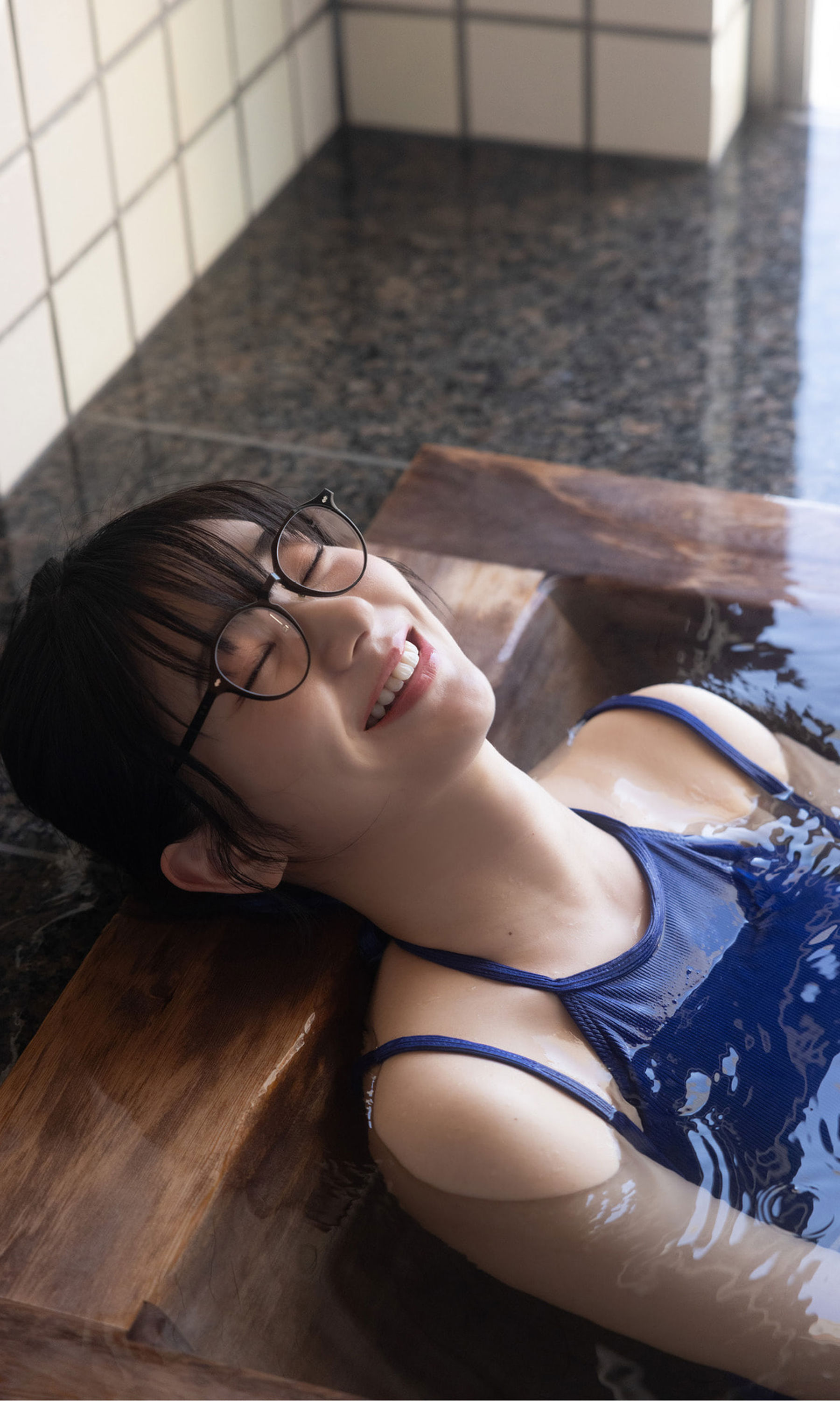 伊藤優衣&水原ゆき&長谷川かすみ - 俺達のあざす。/(77P)