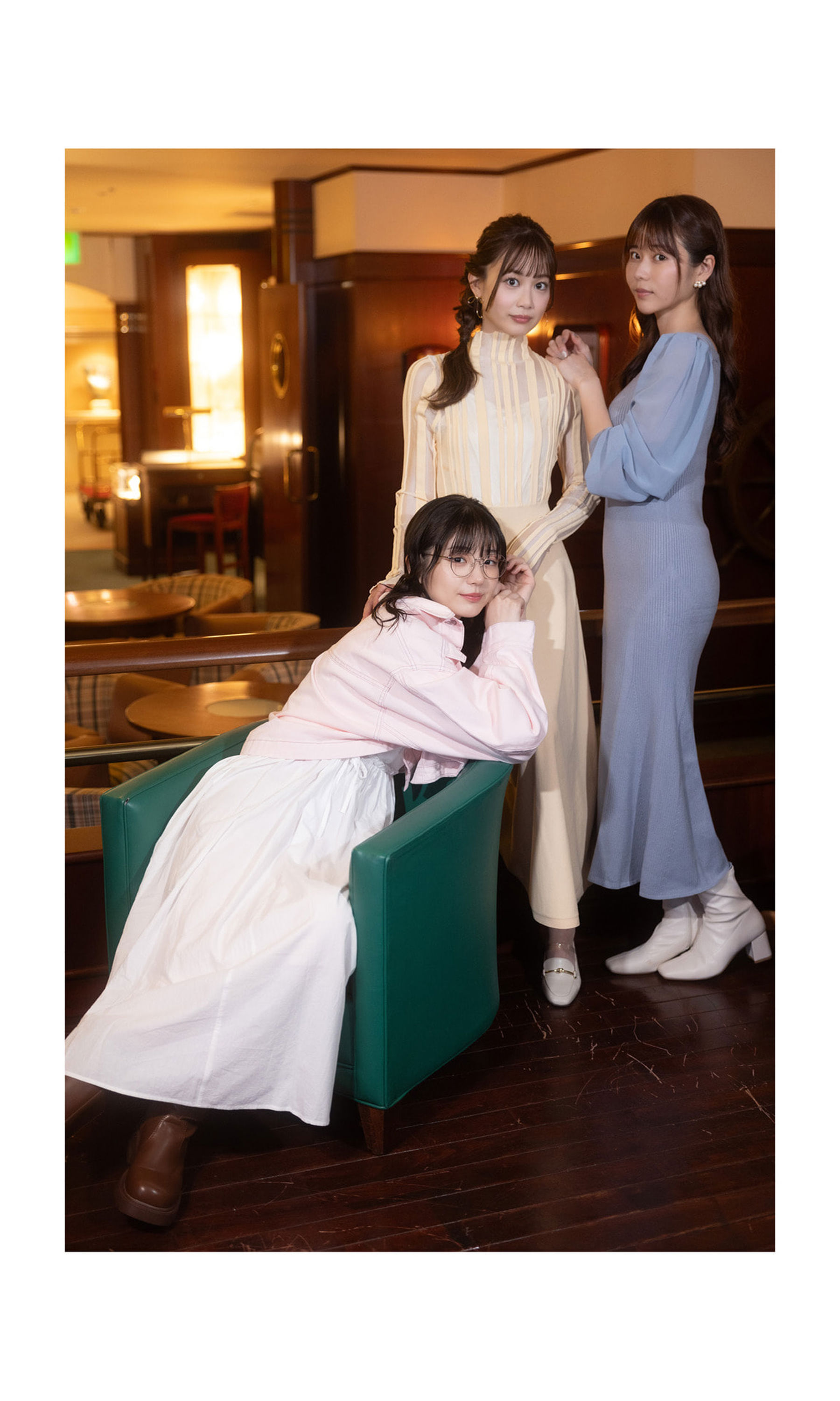 伊藤優衣&水原ゆき&長谷川かすみ - 俺達のあざす。/(77P)