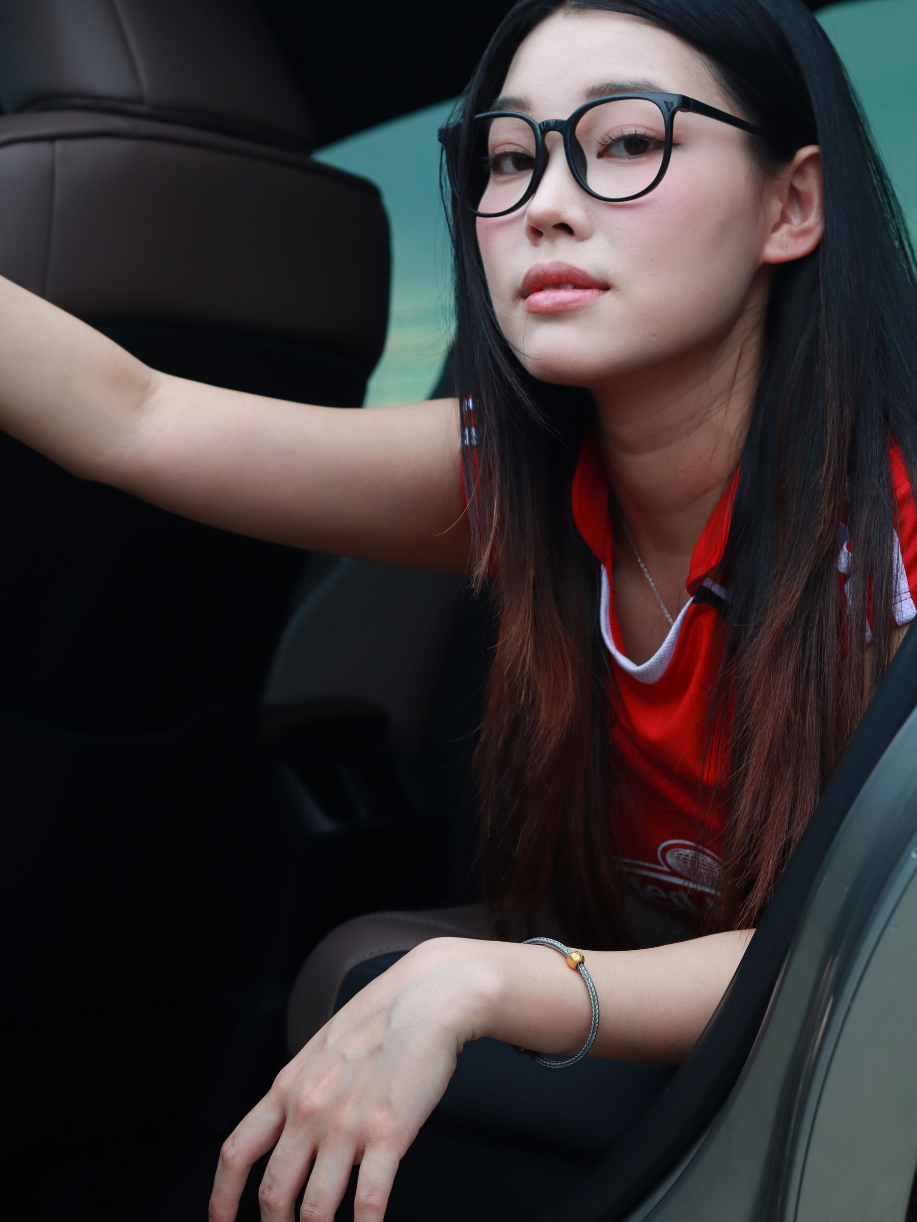 个人约拍 - 15号作品 车拍03年小妹/(350P)