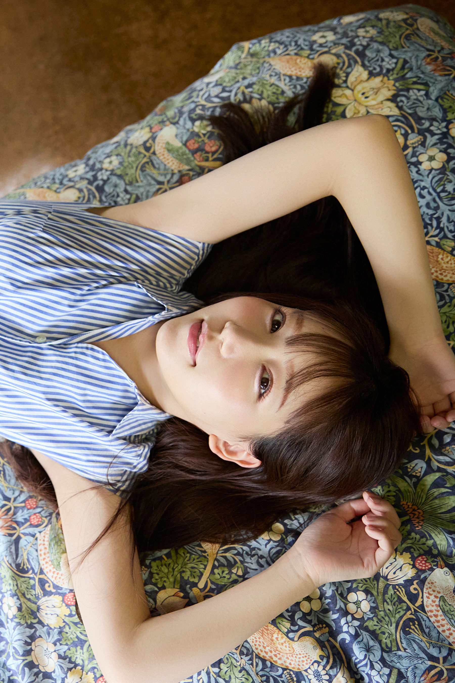 三田真鈴 - 見たらダメ/(41P)