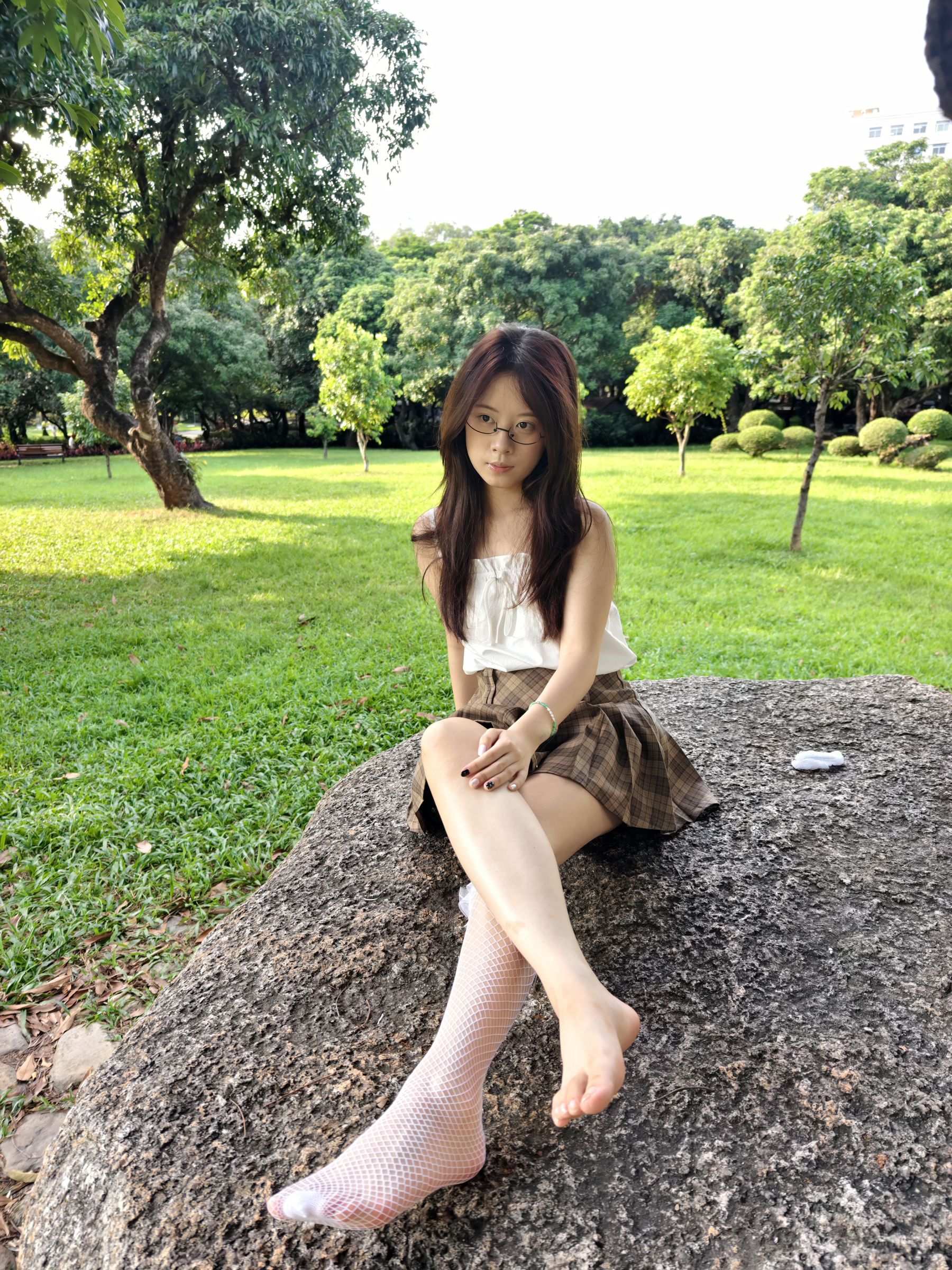 个人约拍 - 13号作品 半框眼镜高颜值小妹/(296P)