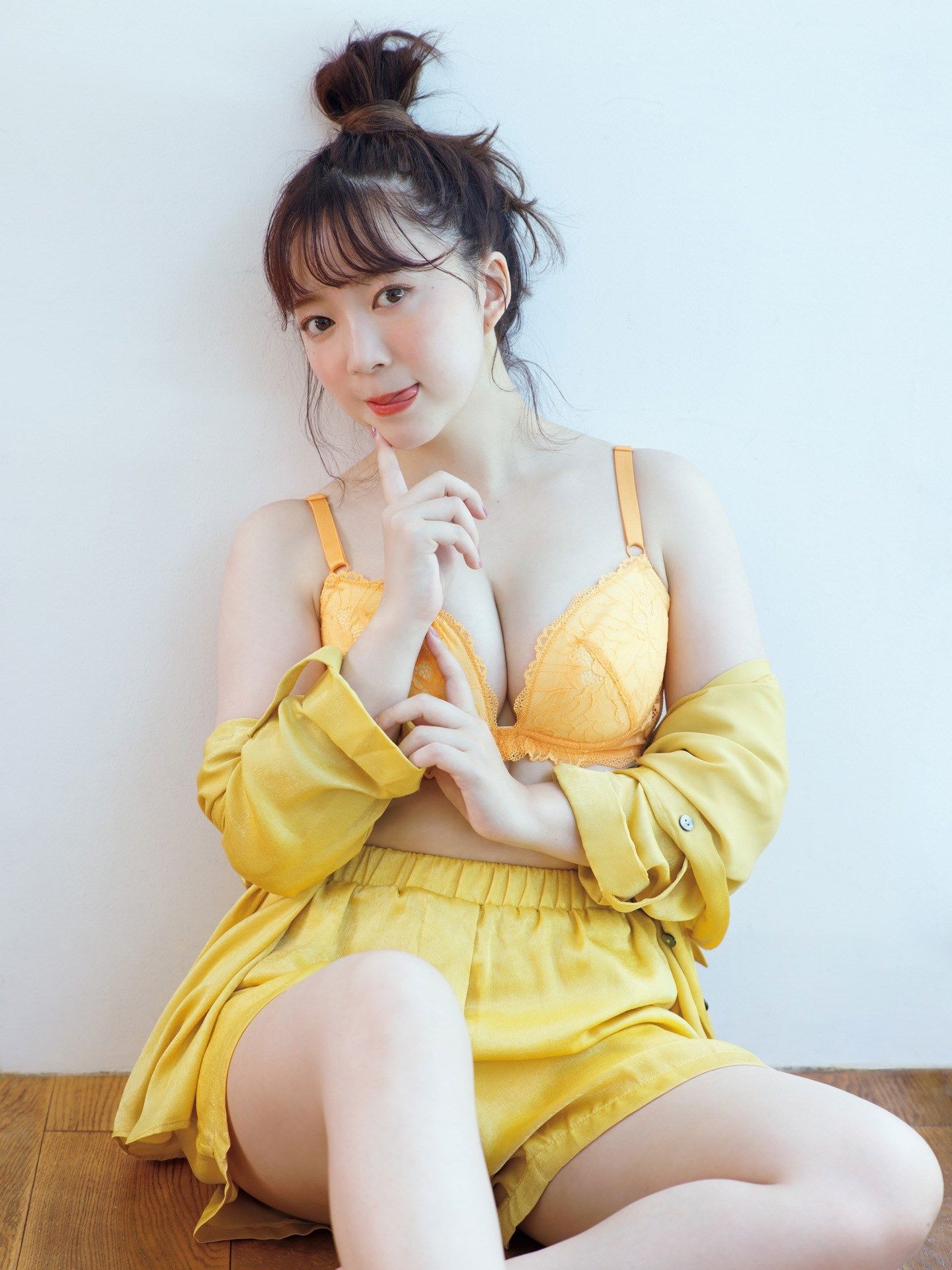 伊藤彩沙 - HONEY/(122P)