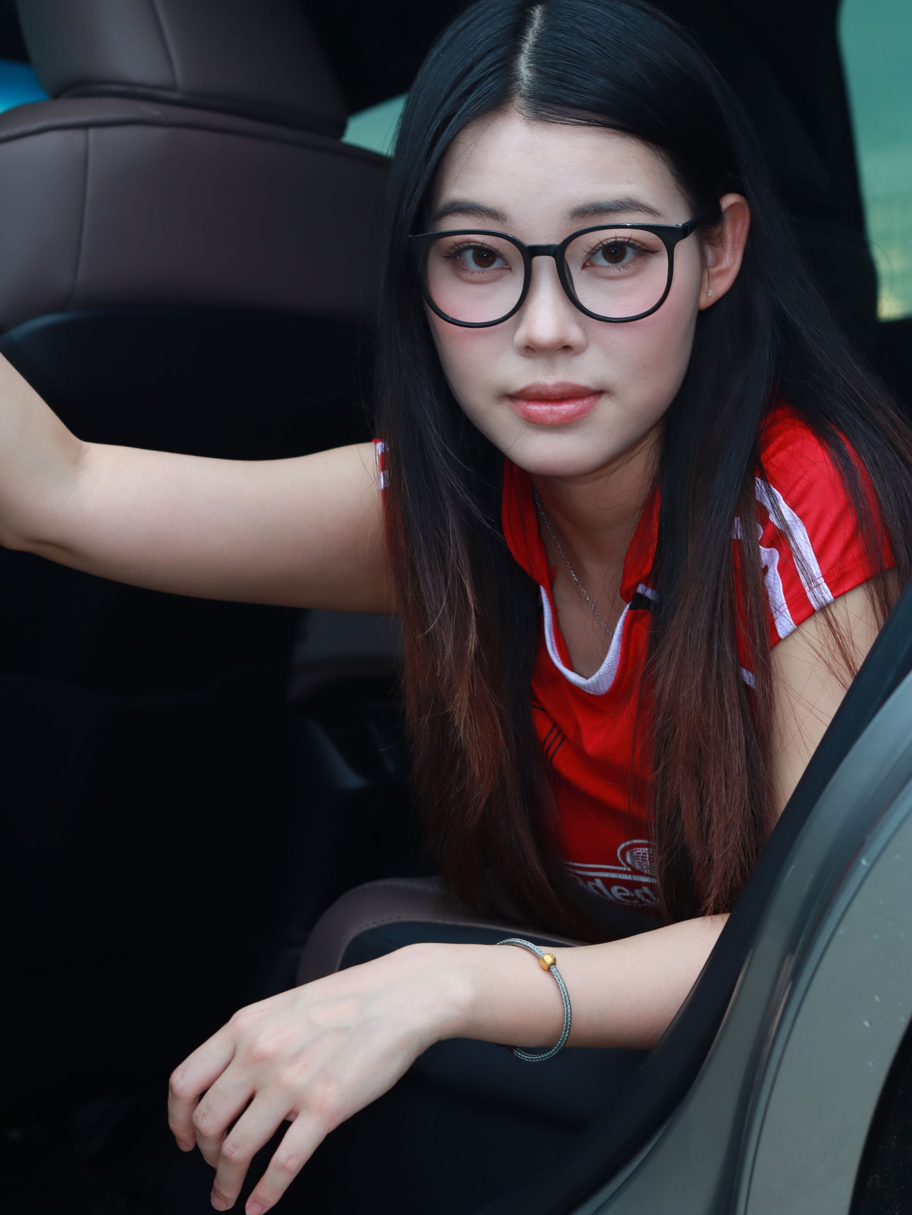 个人约拍 - 15号作品 车拍03年小妹/(350P)