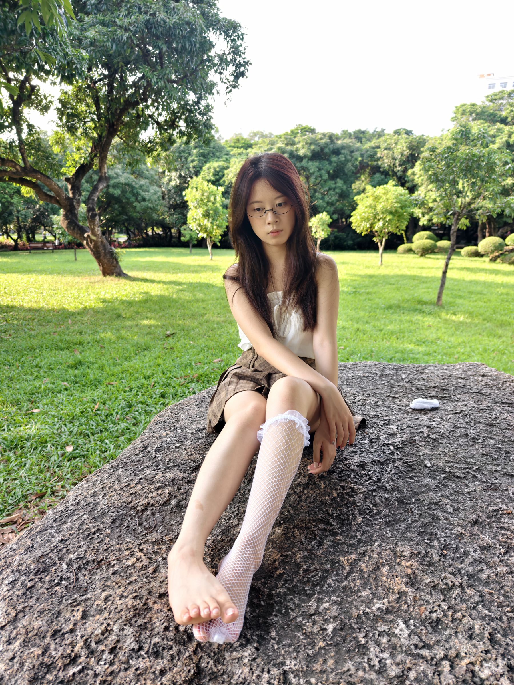 个人约拍 - 13号作品 半框眼镜高颜值小妹/(296P)
