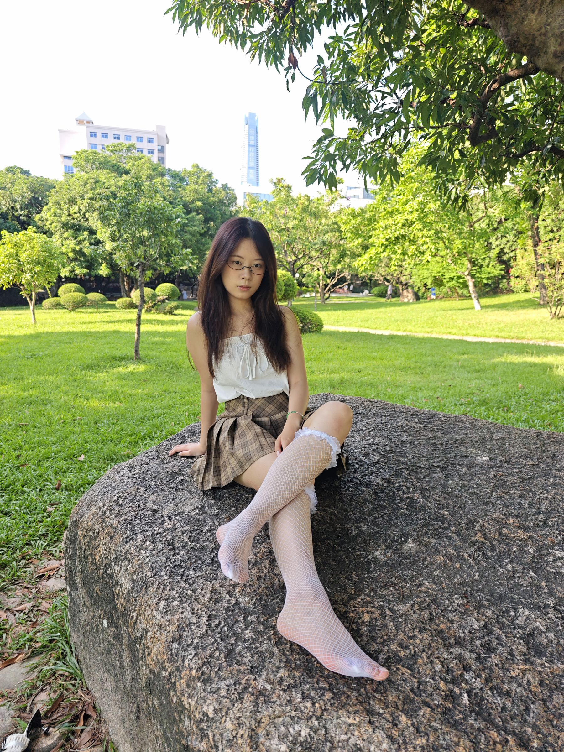 个人约拍 - 13号作品 半框眼镜高颜值小妹/(296P)