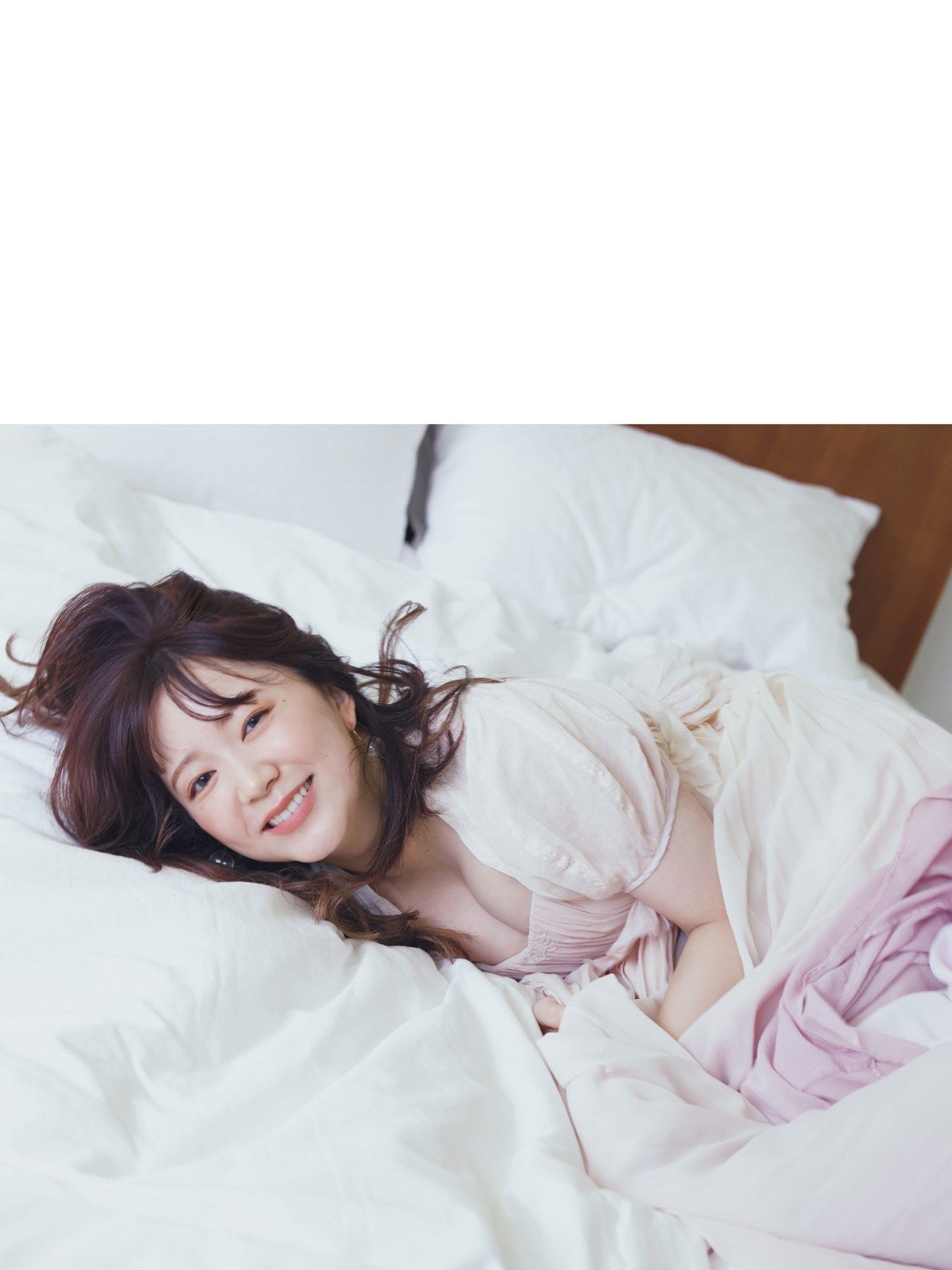 伊藤彩沙 - HONEY/(122P)
