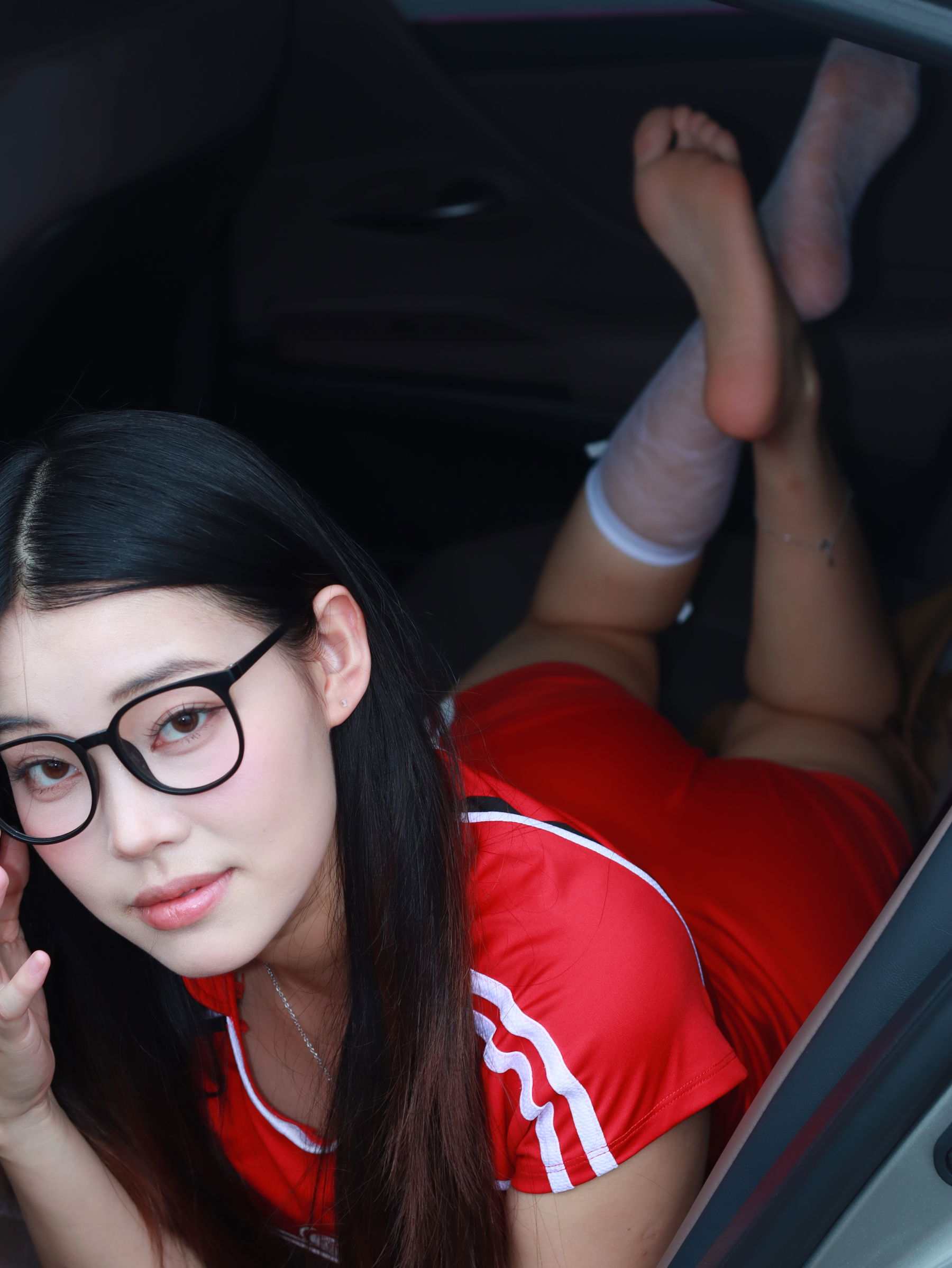 个人约拍 - 15号作品 车拍03年小妹/(350P)