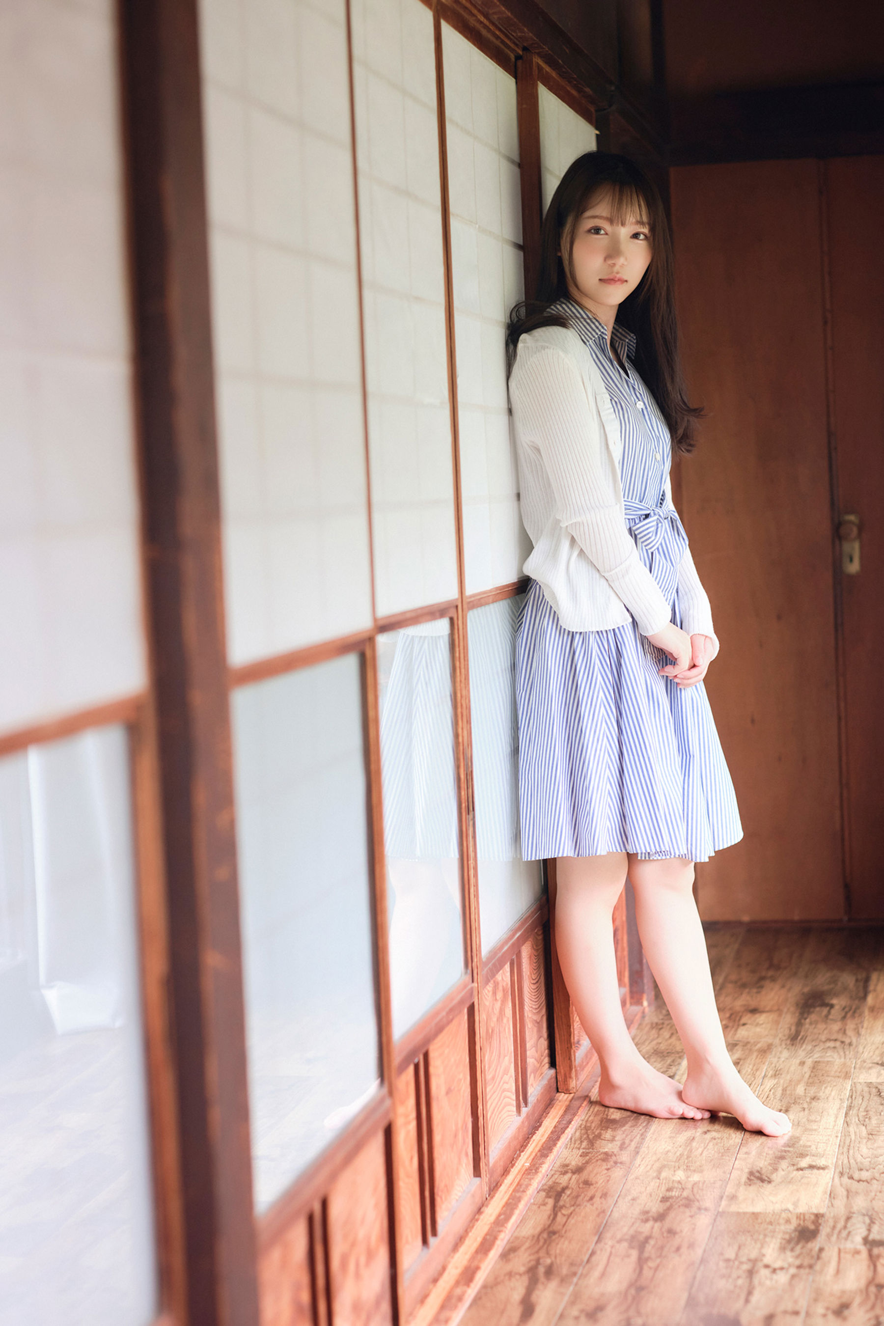 三田真鈴 - 見たらダメ/(41P)