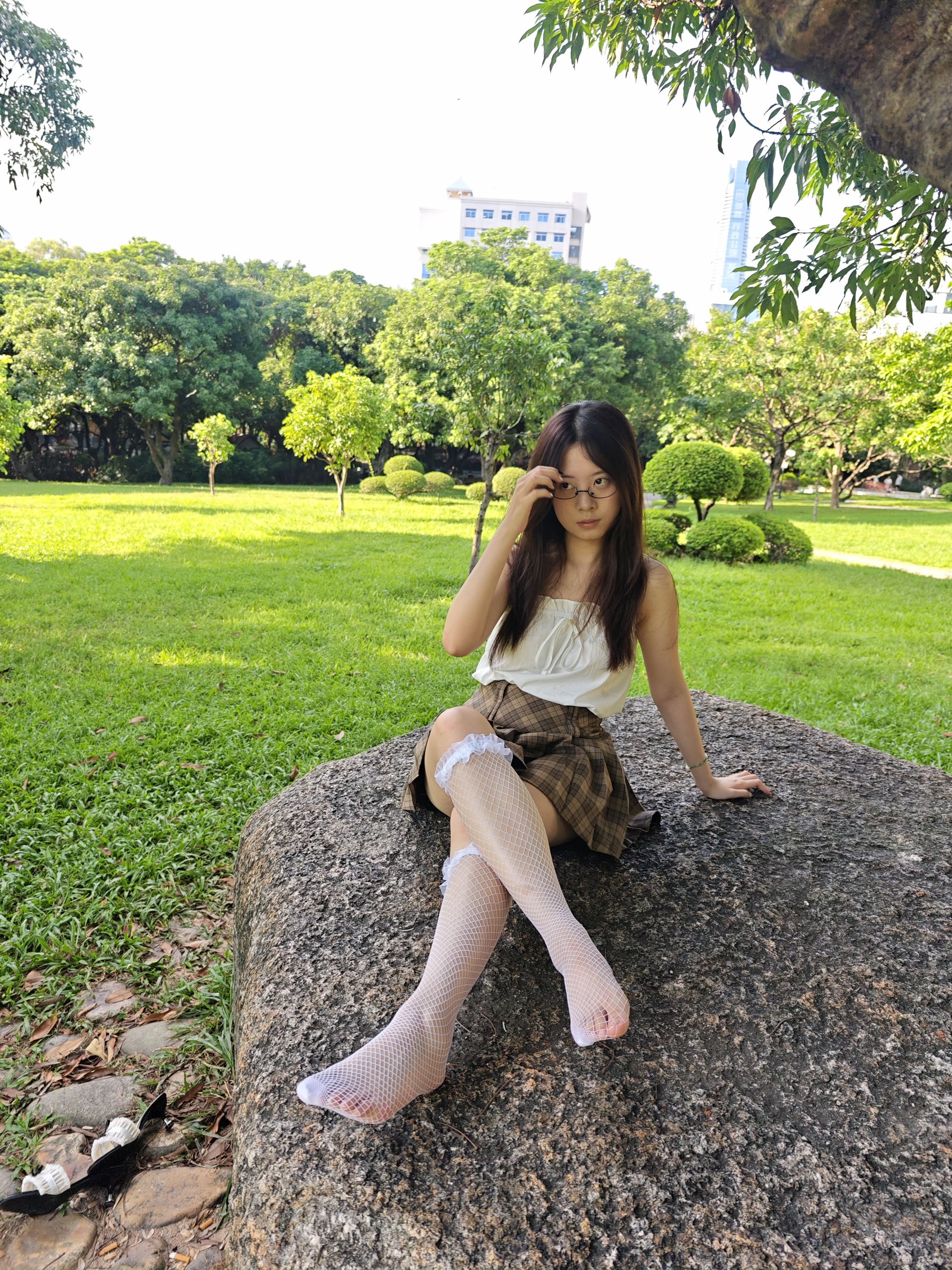 个人约拍 - 13号作品 半框眼镜高颜值小妹/(296P)