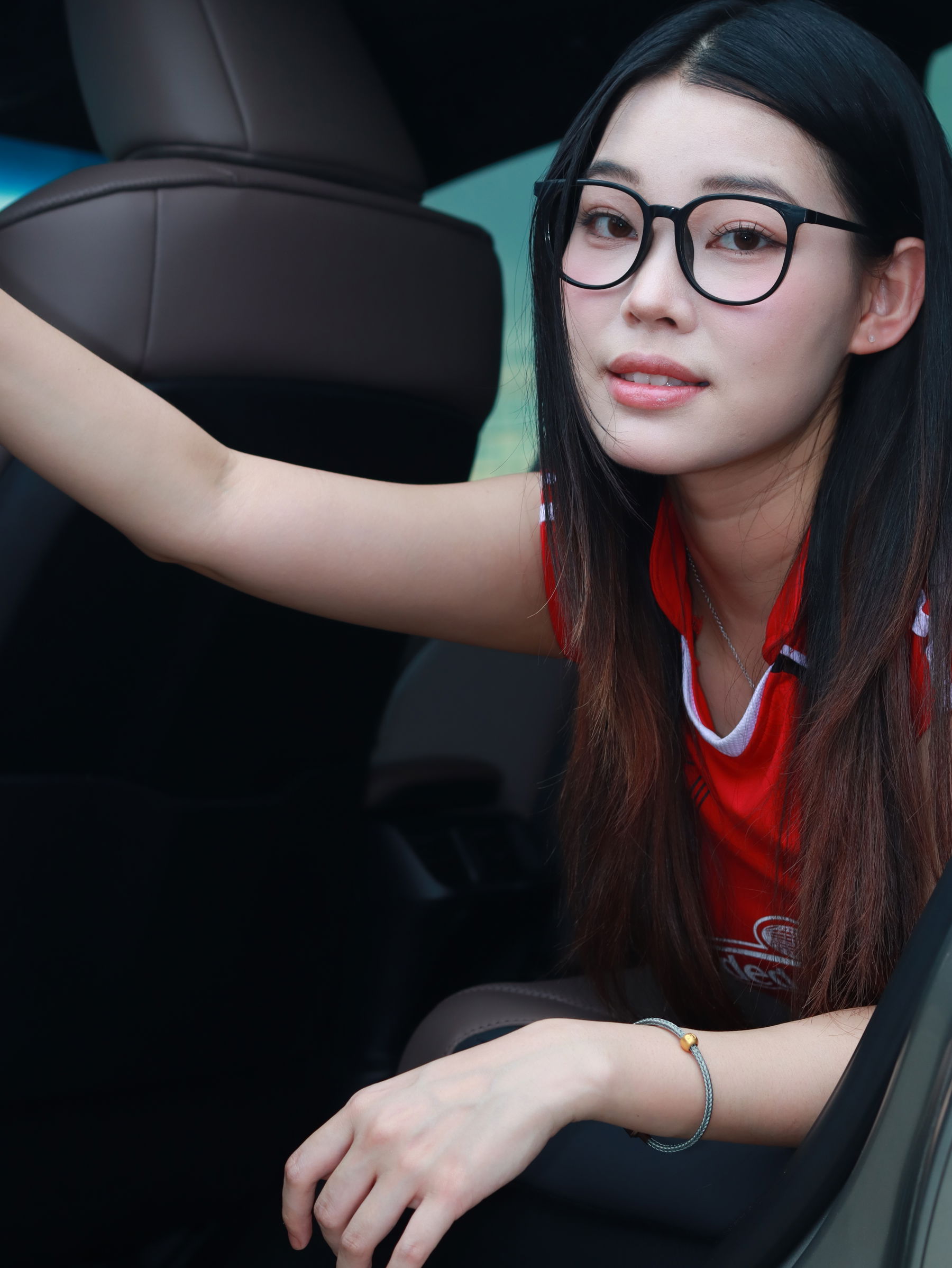 个人约拍 - 15号作品 车拍03年小妹/(350P)