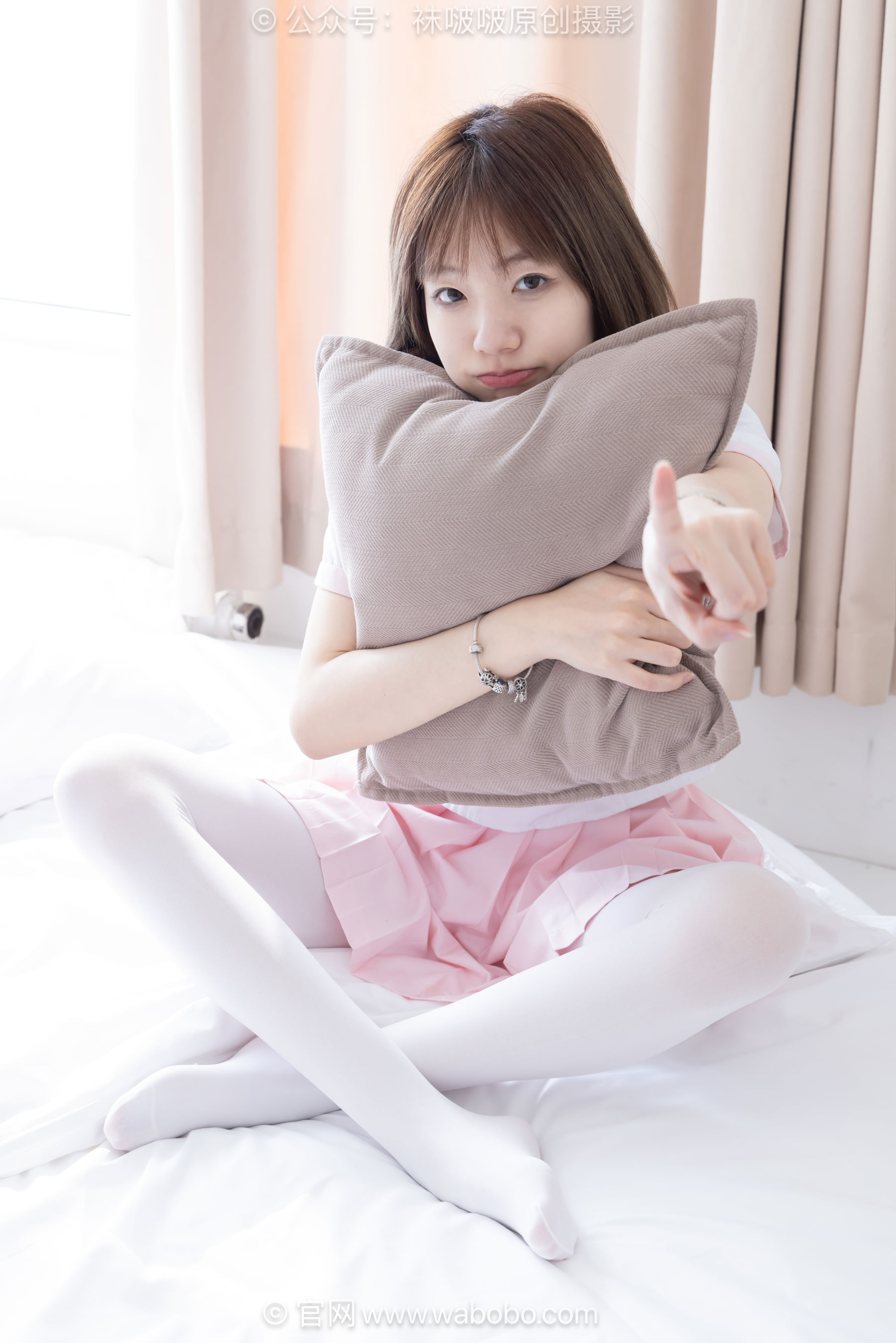 BoBoSocks袜啵啵 No.671 小甜豆 - 皮鞋、厚白丝、厚黑丝、jk制服/(150P)
