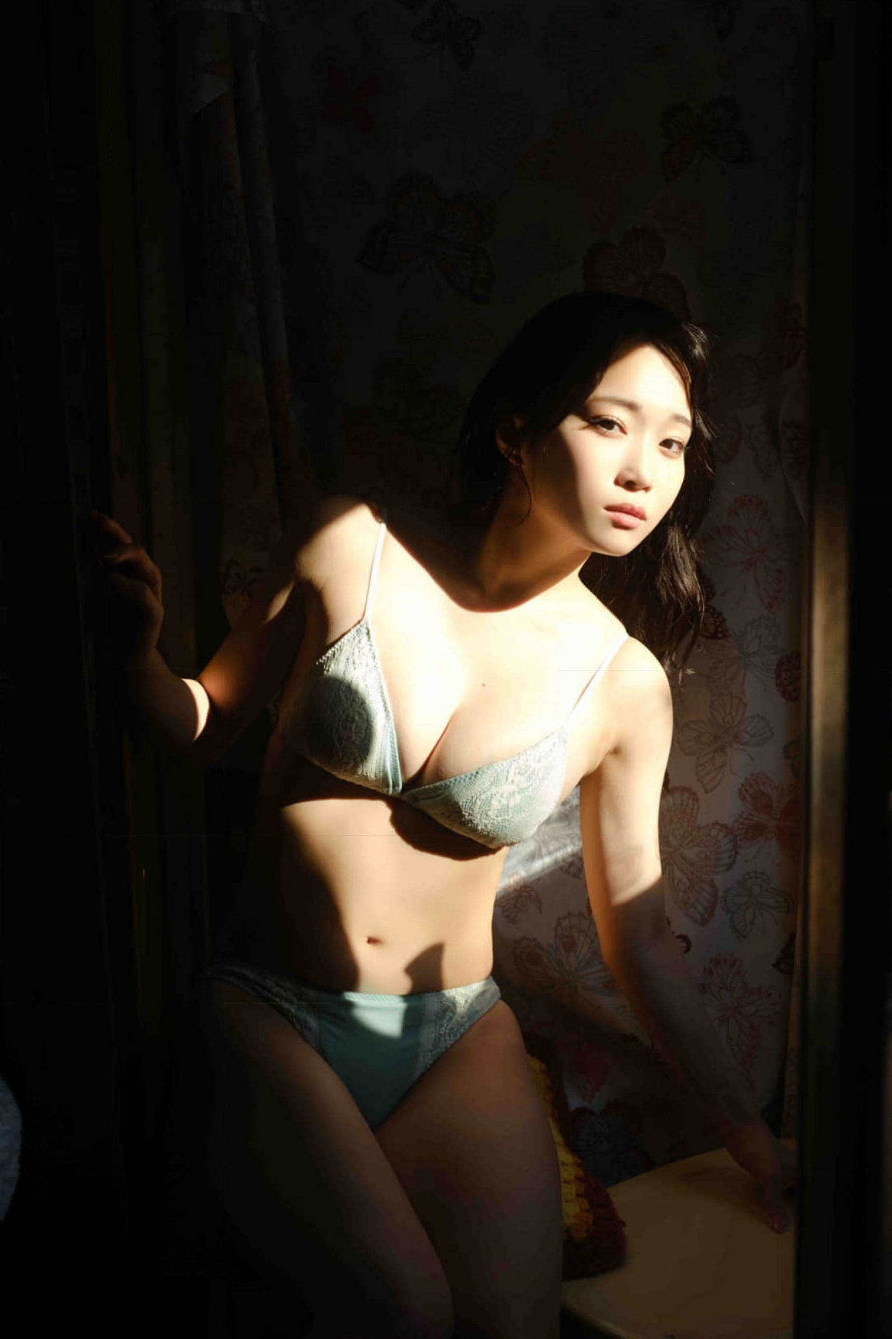 岸みゆ - 超小型女子の破壊力抜群ボディ/(50P)