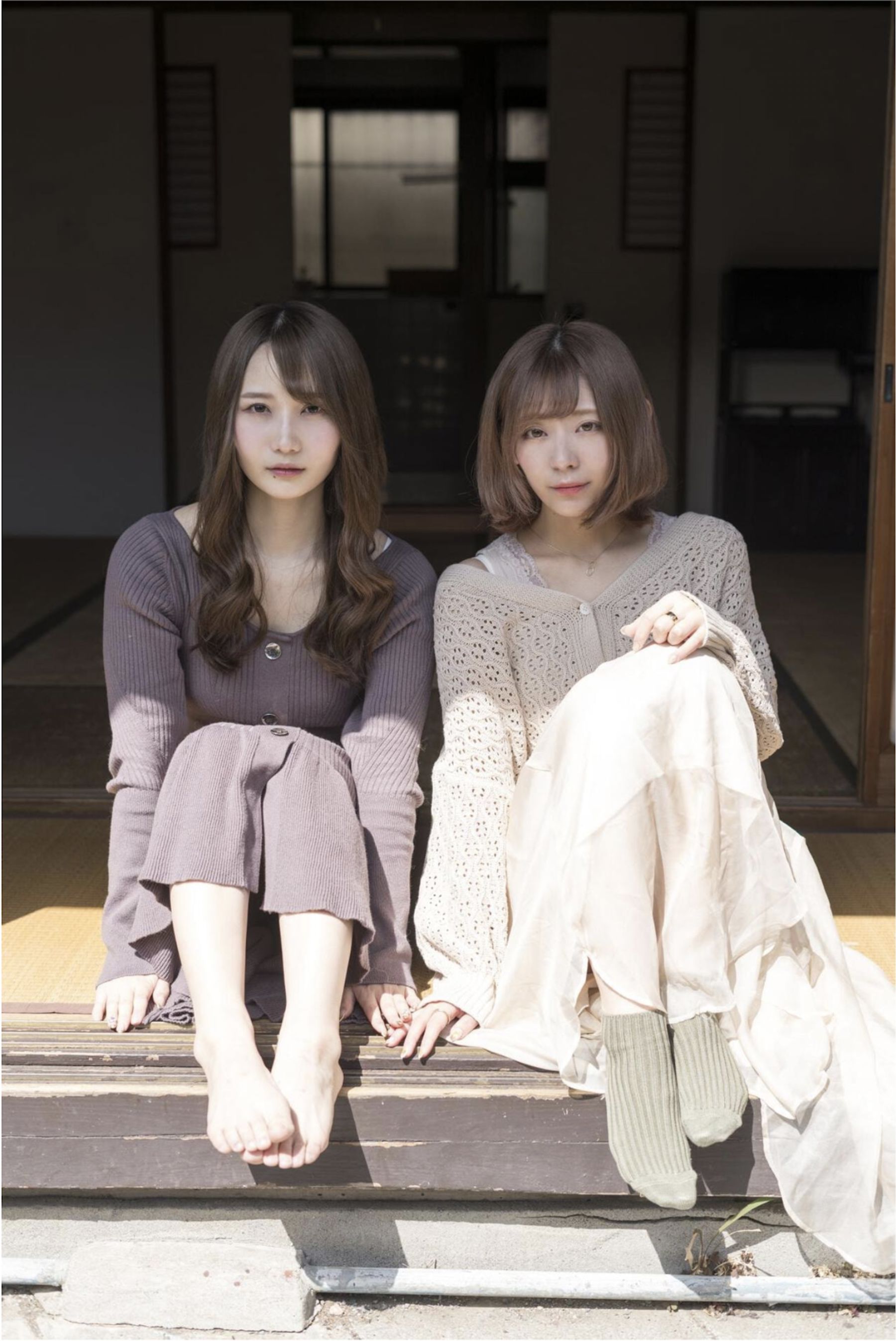 小日向結衣&望月彩未 - ふたり暮らし/(100P)