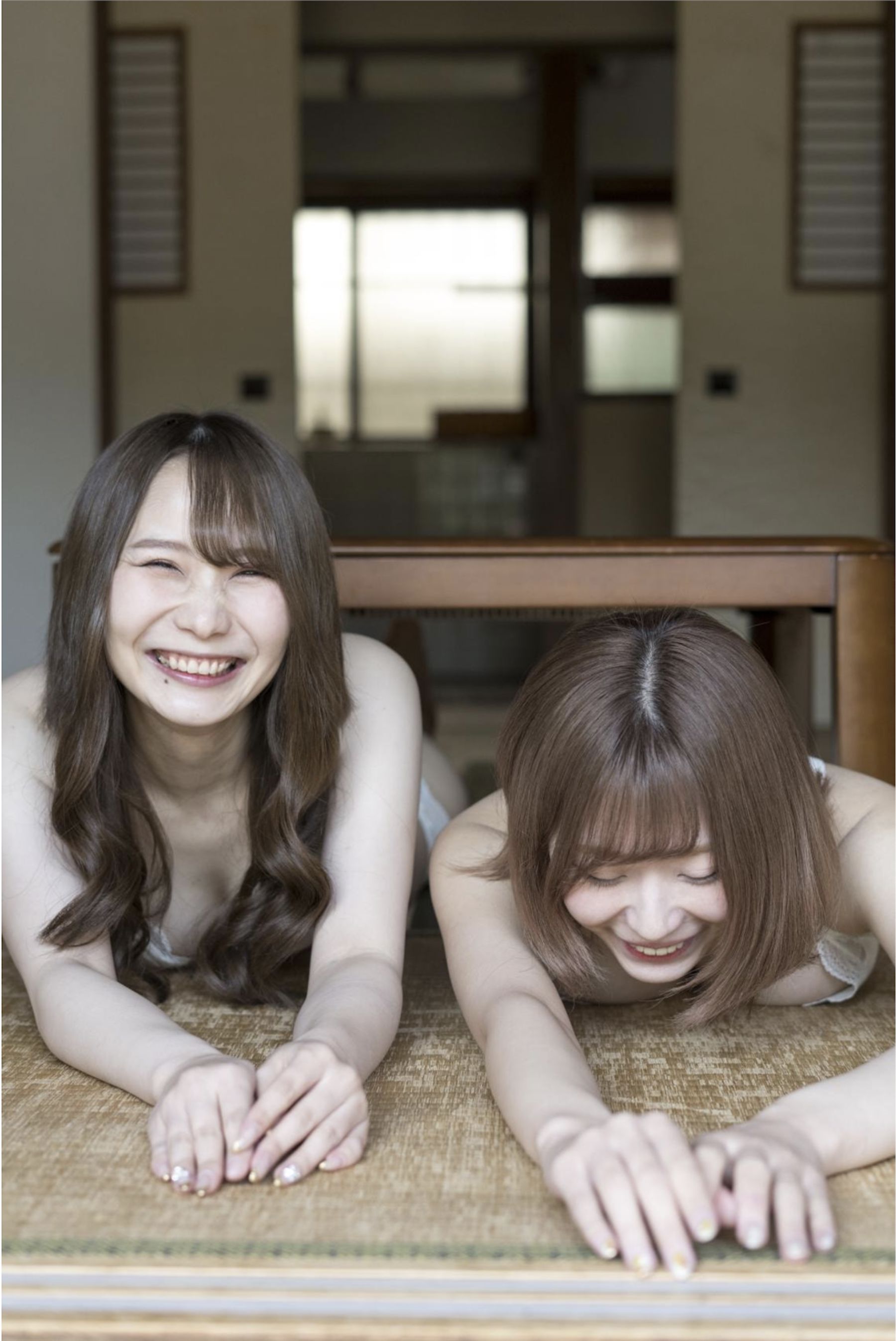 小日向結衣&望月彩未 - ふたり暮らし/(100P)