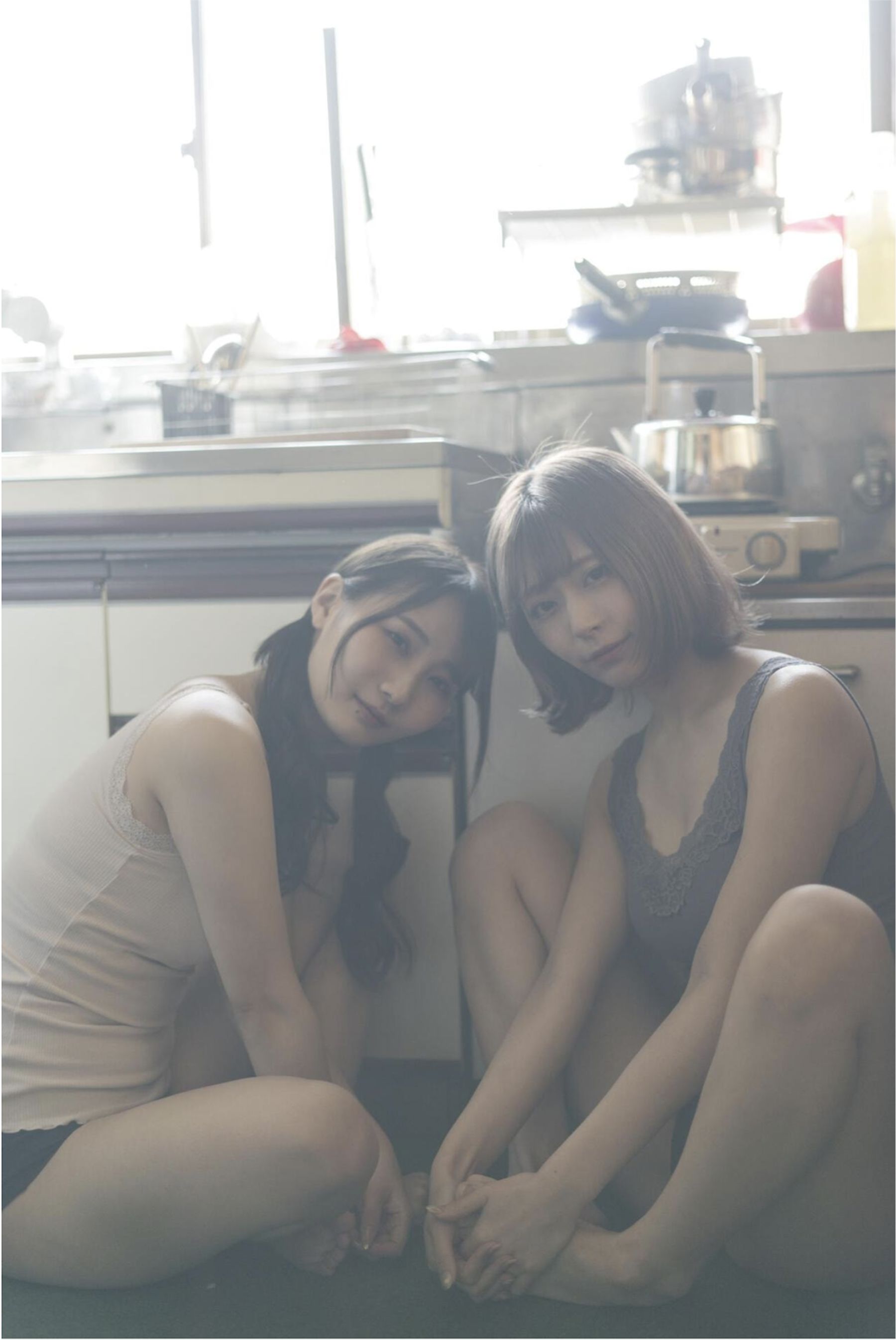 小日向結衣&望月彩未 - ふたり暮らし/(100P)