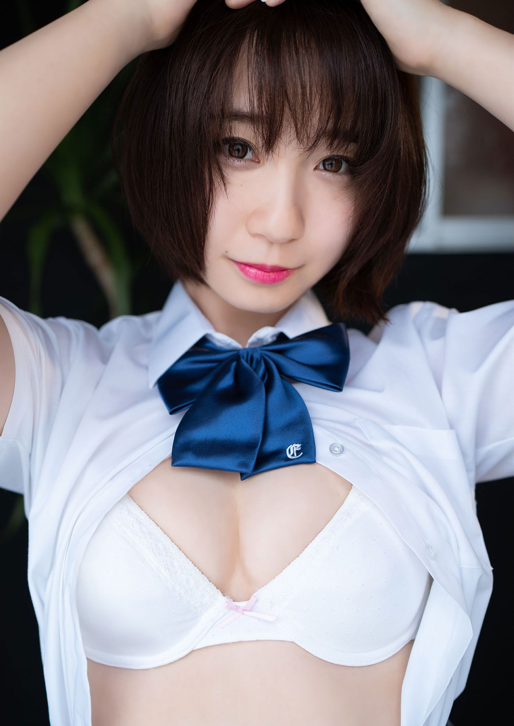伊織もえ - 制服はちゃんと着なさーい!!/(27P)