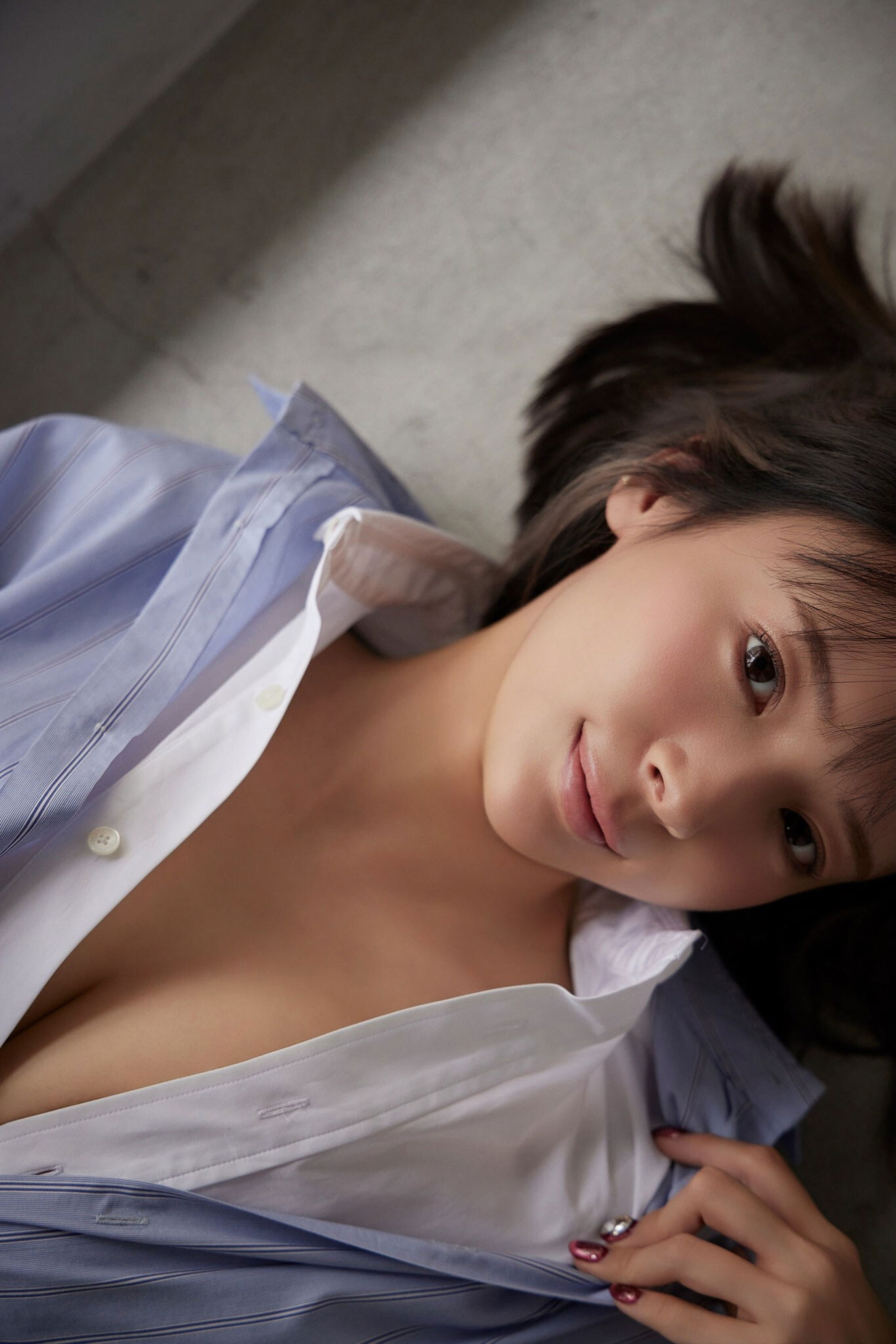岡田紗佳 - 美脚輪舞曲/(56P)