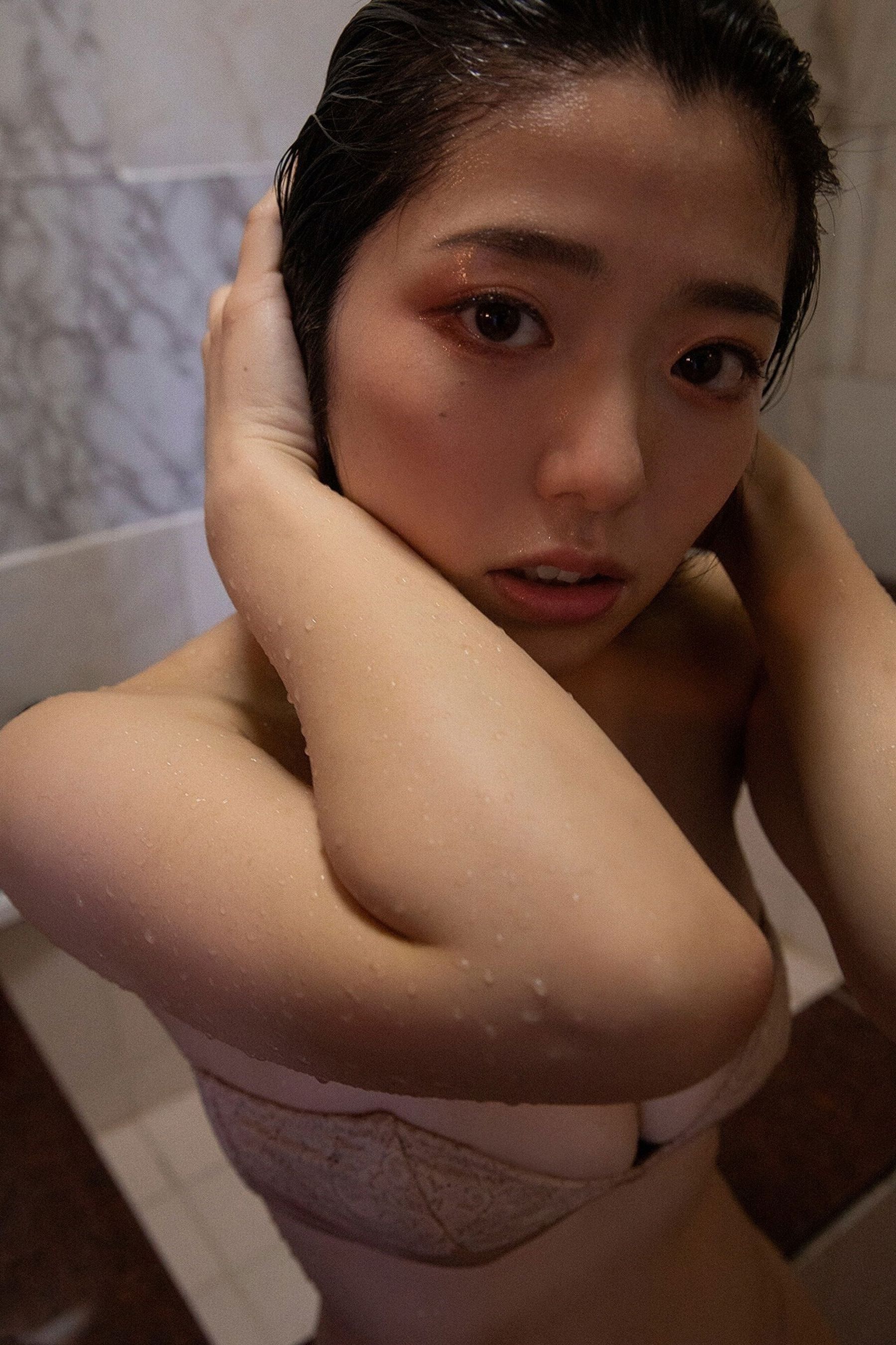 山田かな - 甘い罠/(83P)