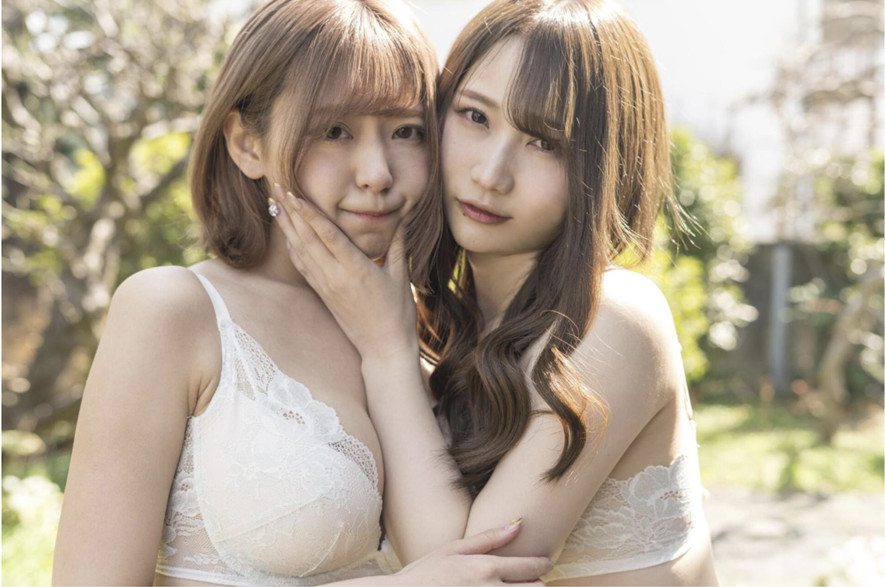小日向結衣&望月彩未 - ふたり暮らし/(100P)