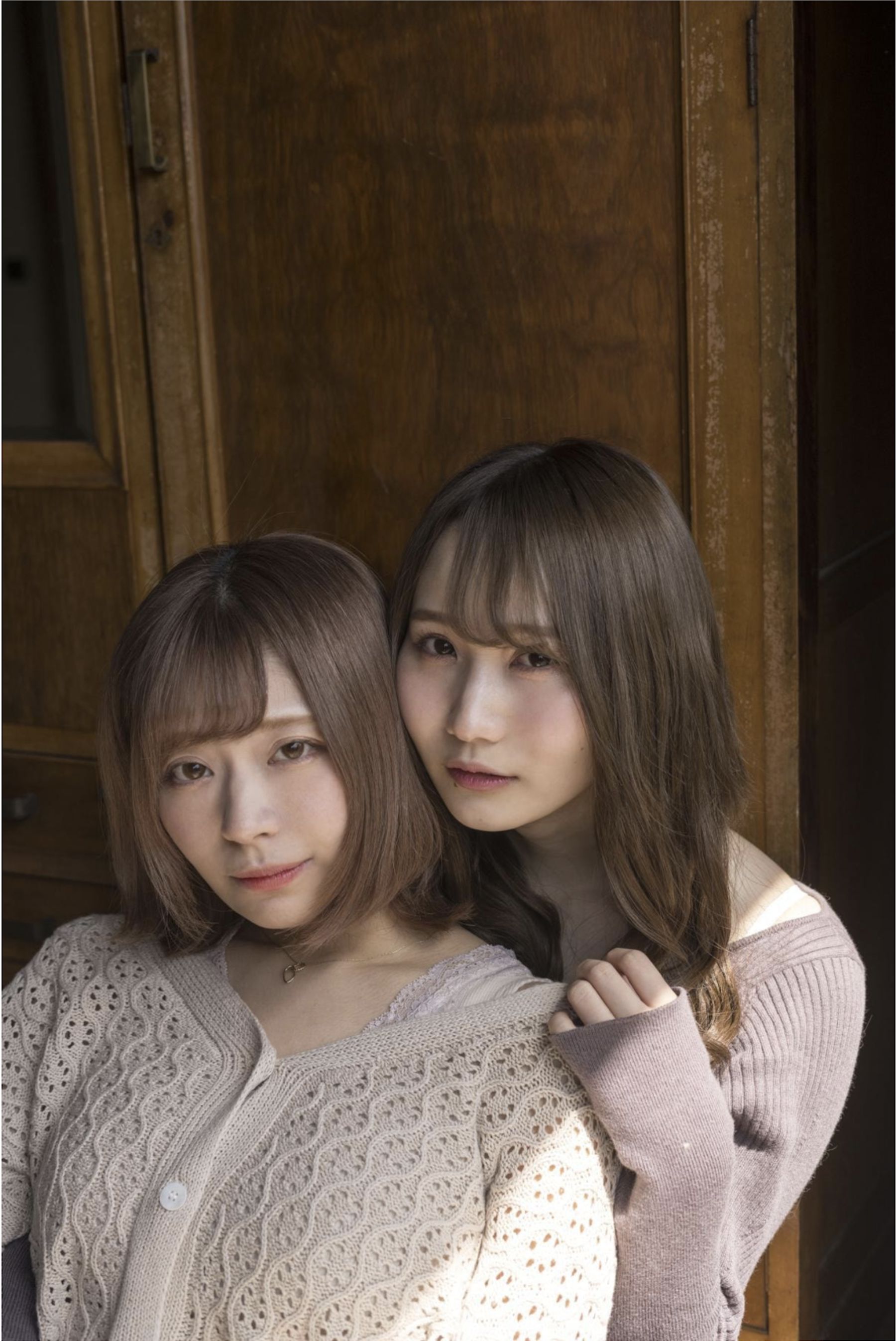小日向結衣&望月彩未 - ふたり暮らし/(100P)