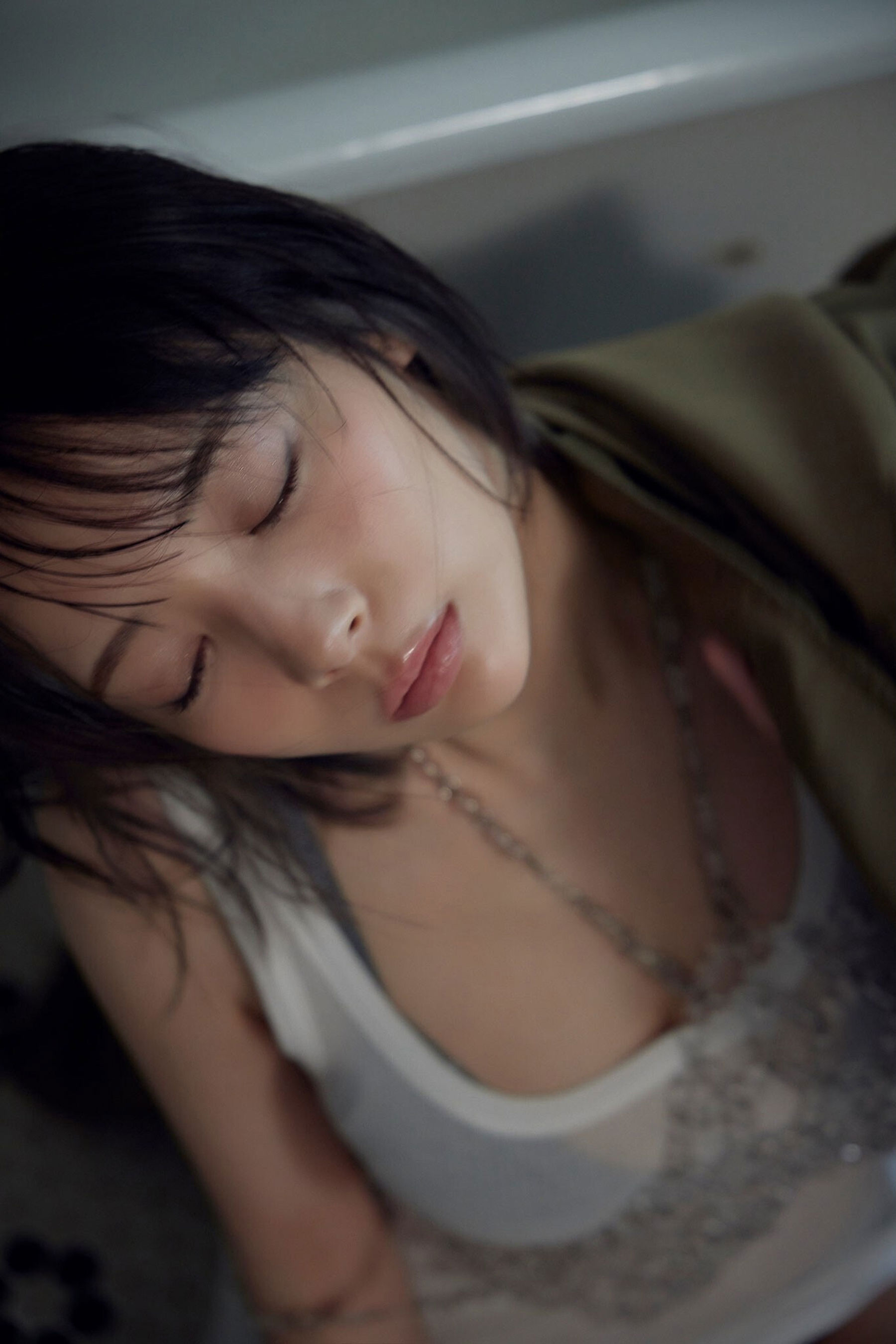 岡田紗佳 - 美脚輪舞曲/(56P)