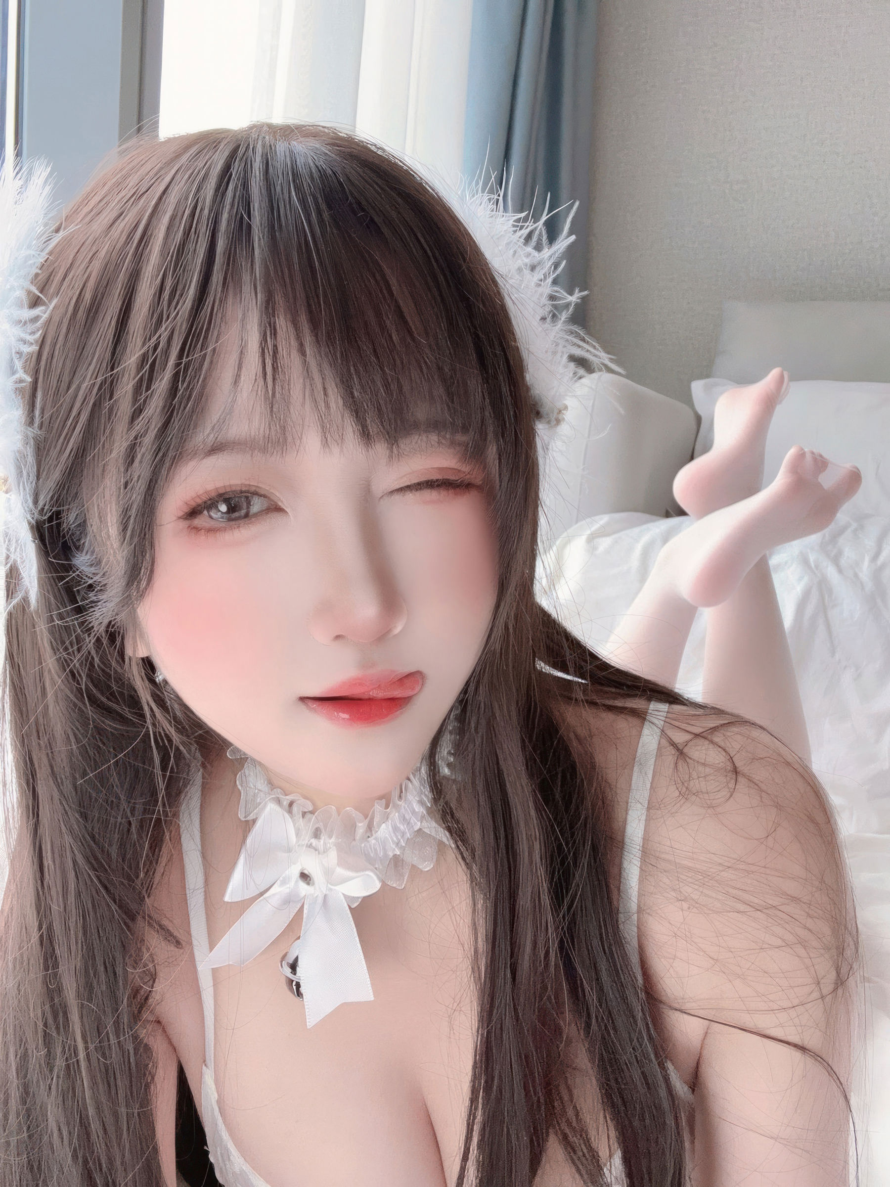 微博妹子三度_69 - 纯白花语/(52P)