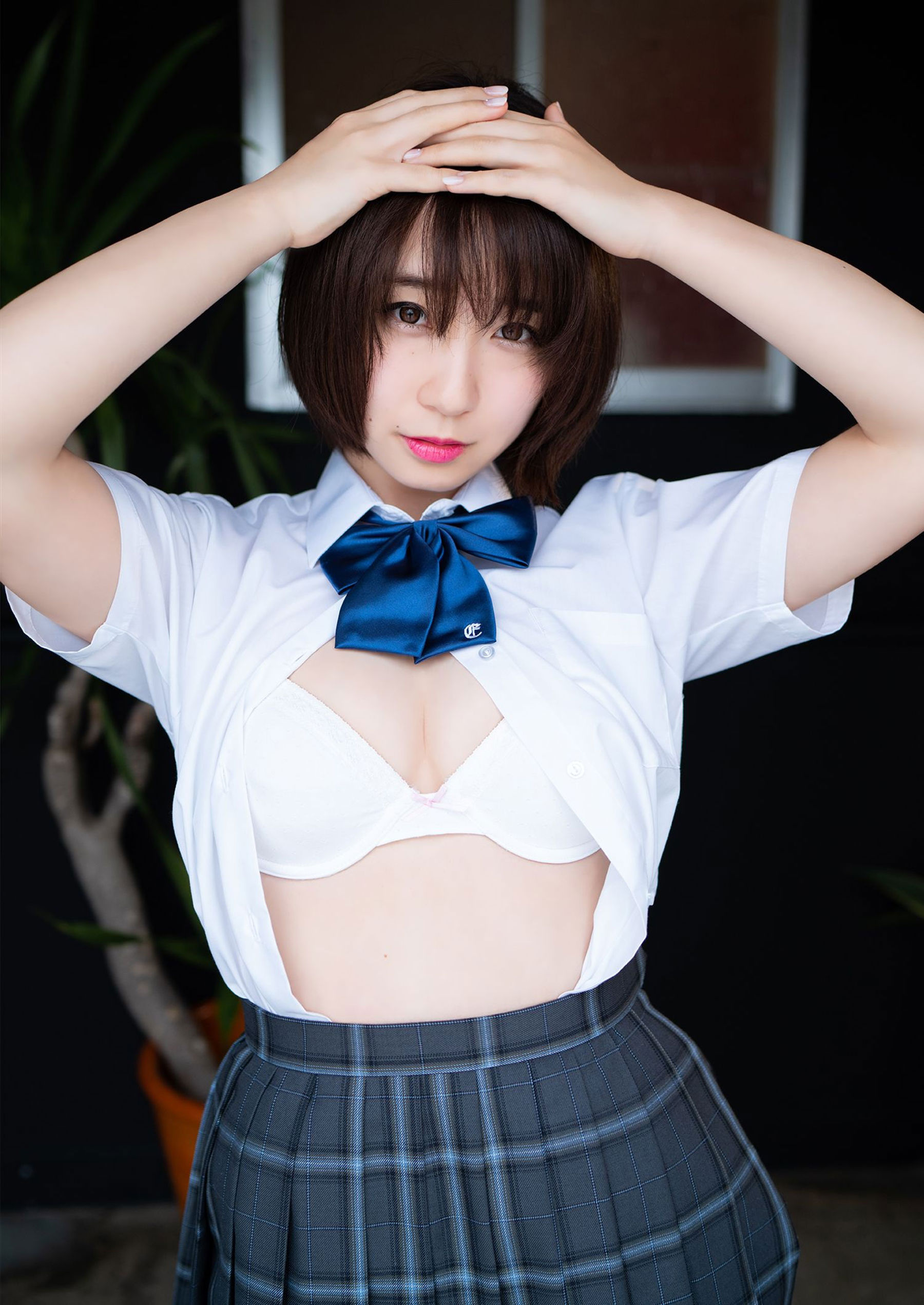 伊織もえ - 制服はちゃんと着なさーい!!/(27P)