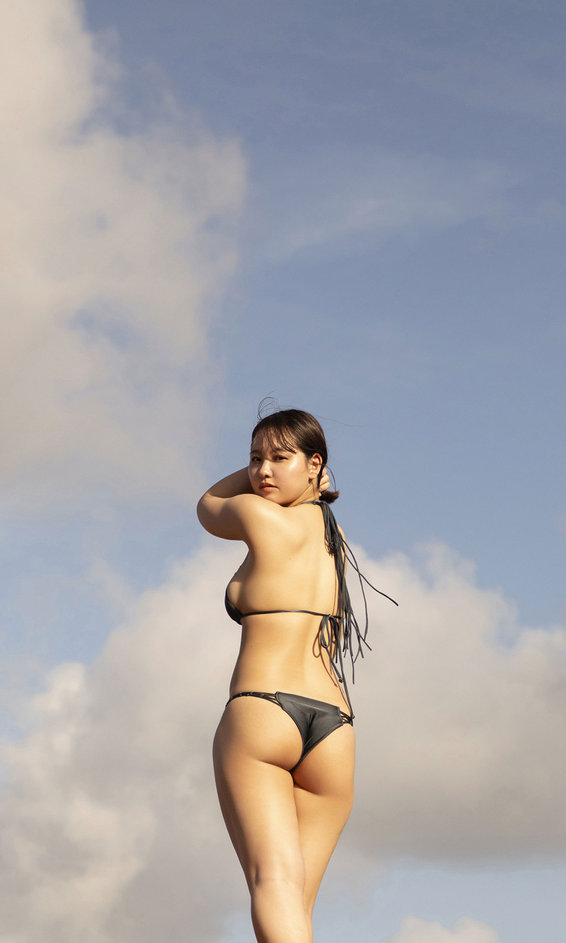 本郷柚巴 - FLYING SUMMER ひと足お先に夏モード！/(43P)
