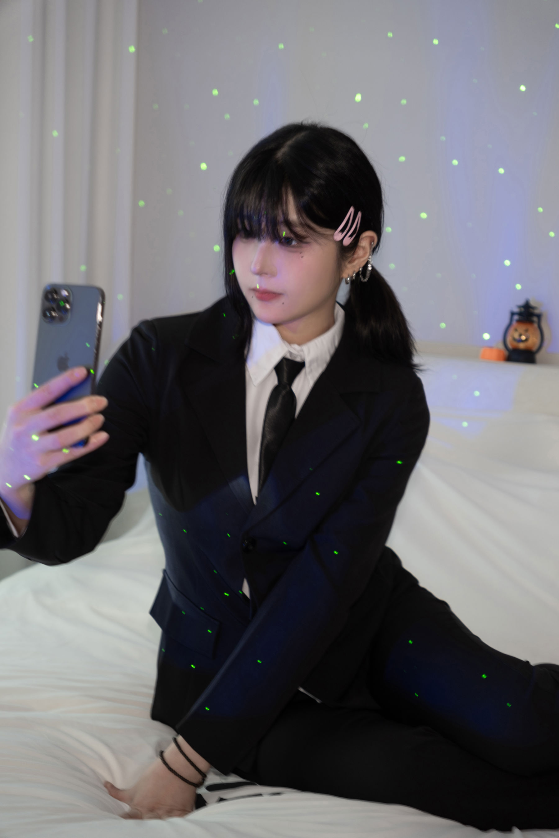 姜仁卿 Kang In-kyung - Halloween/(72P)