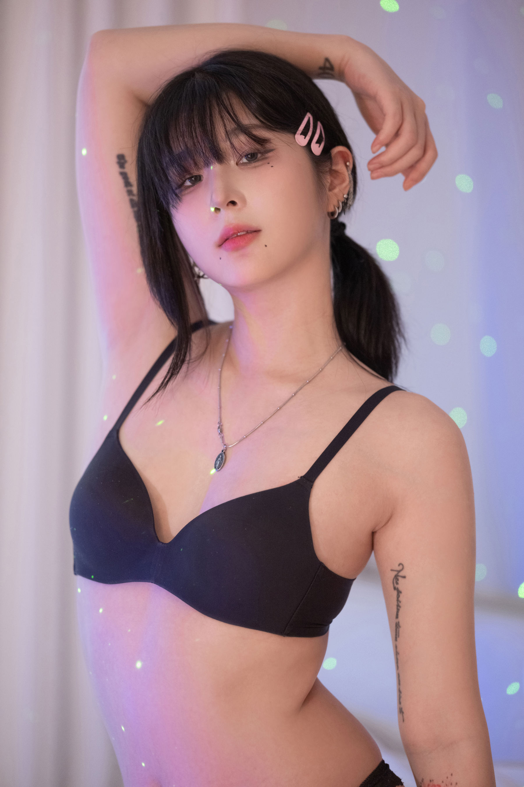 姜仁卿 Kang In-kyung - Halloween/(72P)