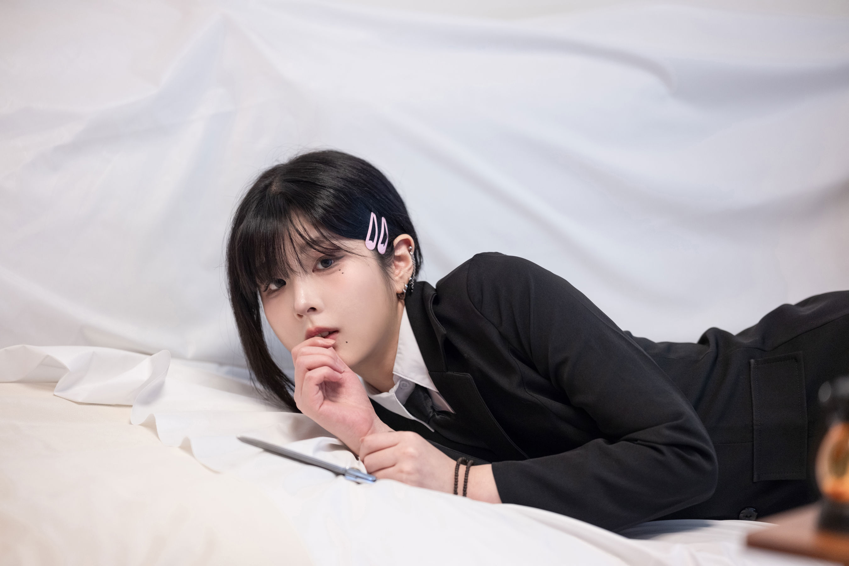 姜仁卿 Kang In-kyung - Halloween/(72P)