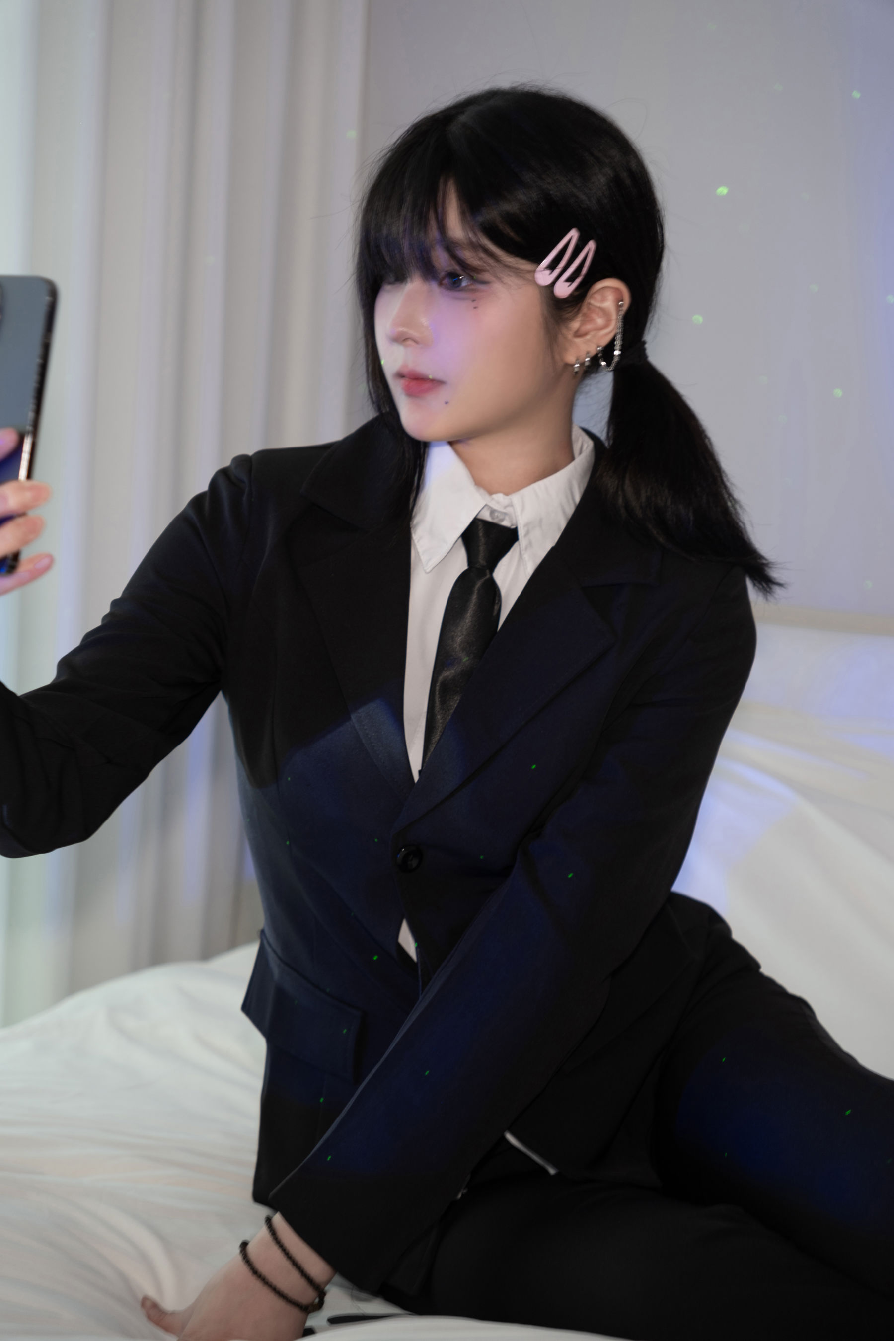 姜仁卿 Kang In-kyung - Halloween/(72P)