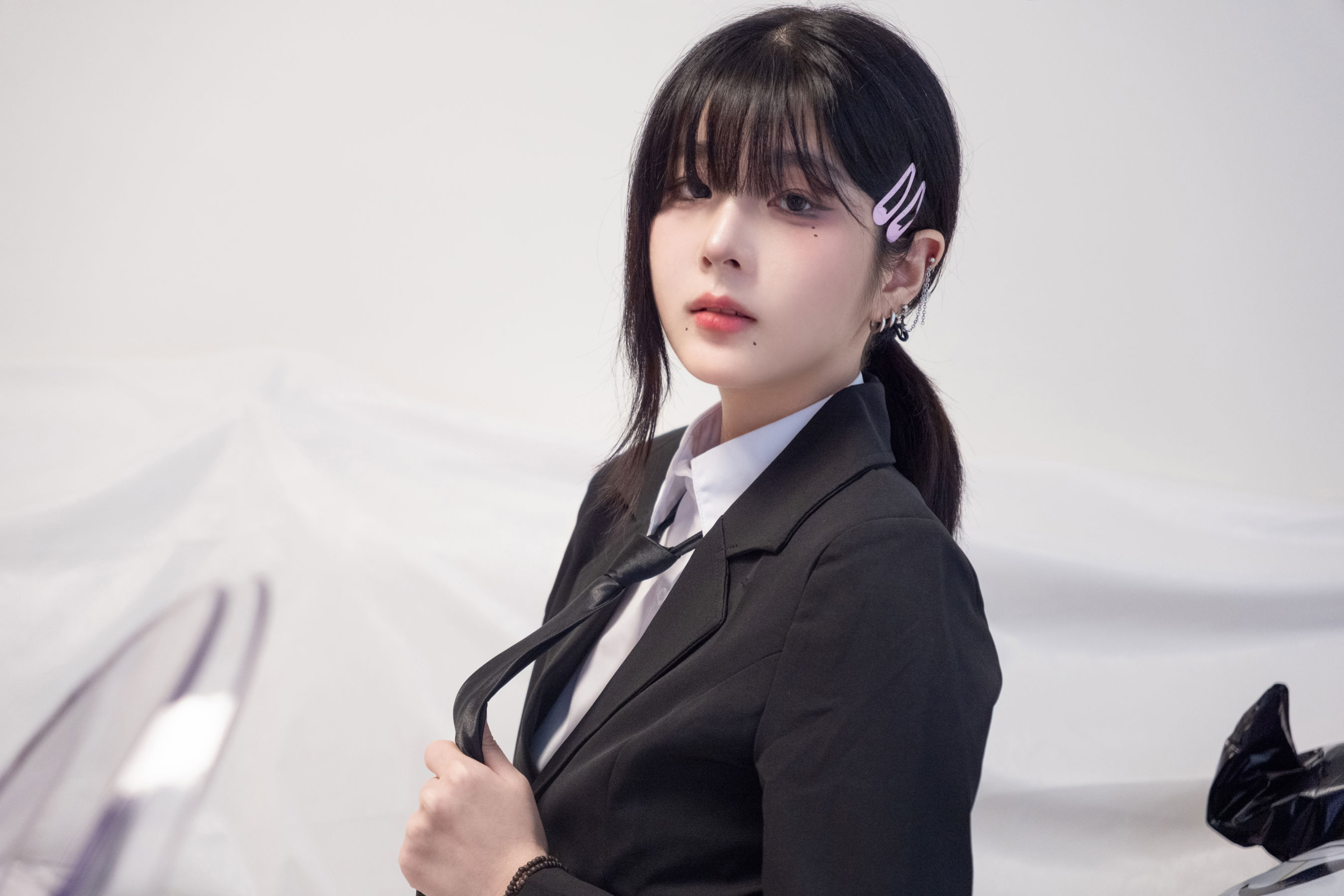 姜仁卿 Kang In-kyung - Halloween/(72P)