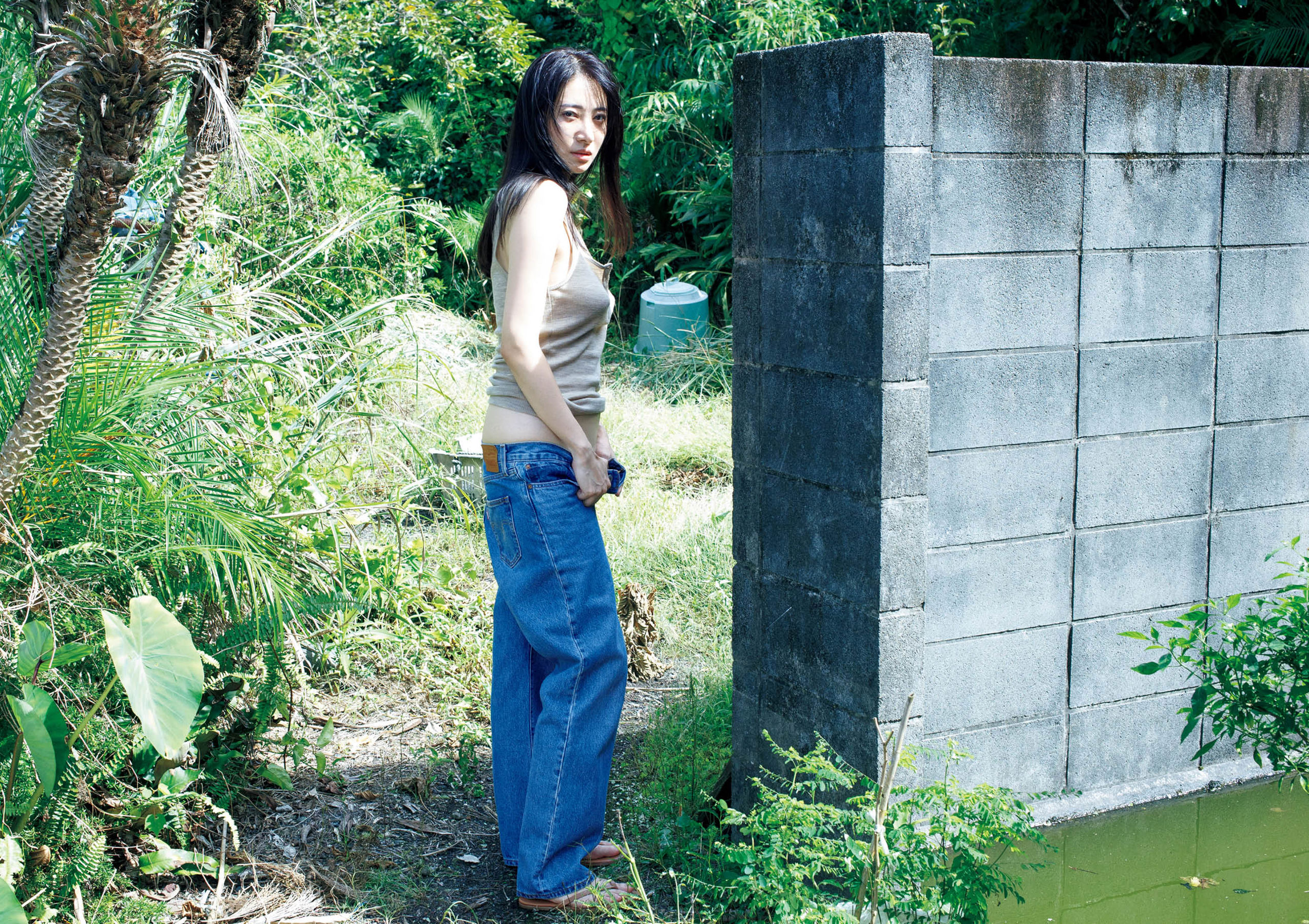 染谷有香 - 赤いアルバム 2015-2025/(75P)