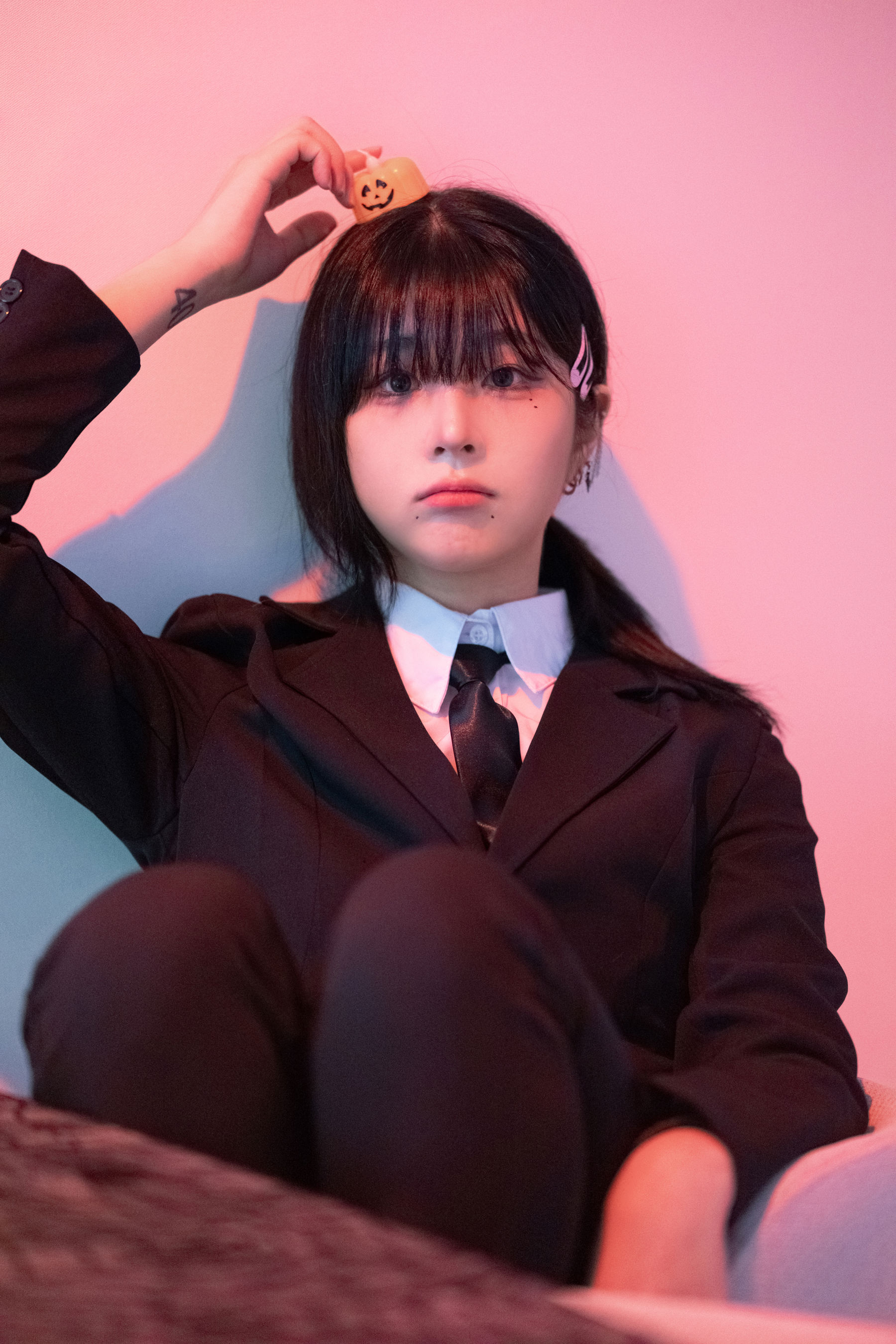 姜仁卿 Kang In-kyung - Halloween/(72P)