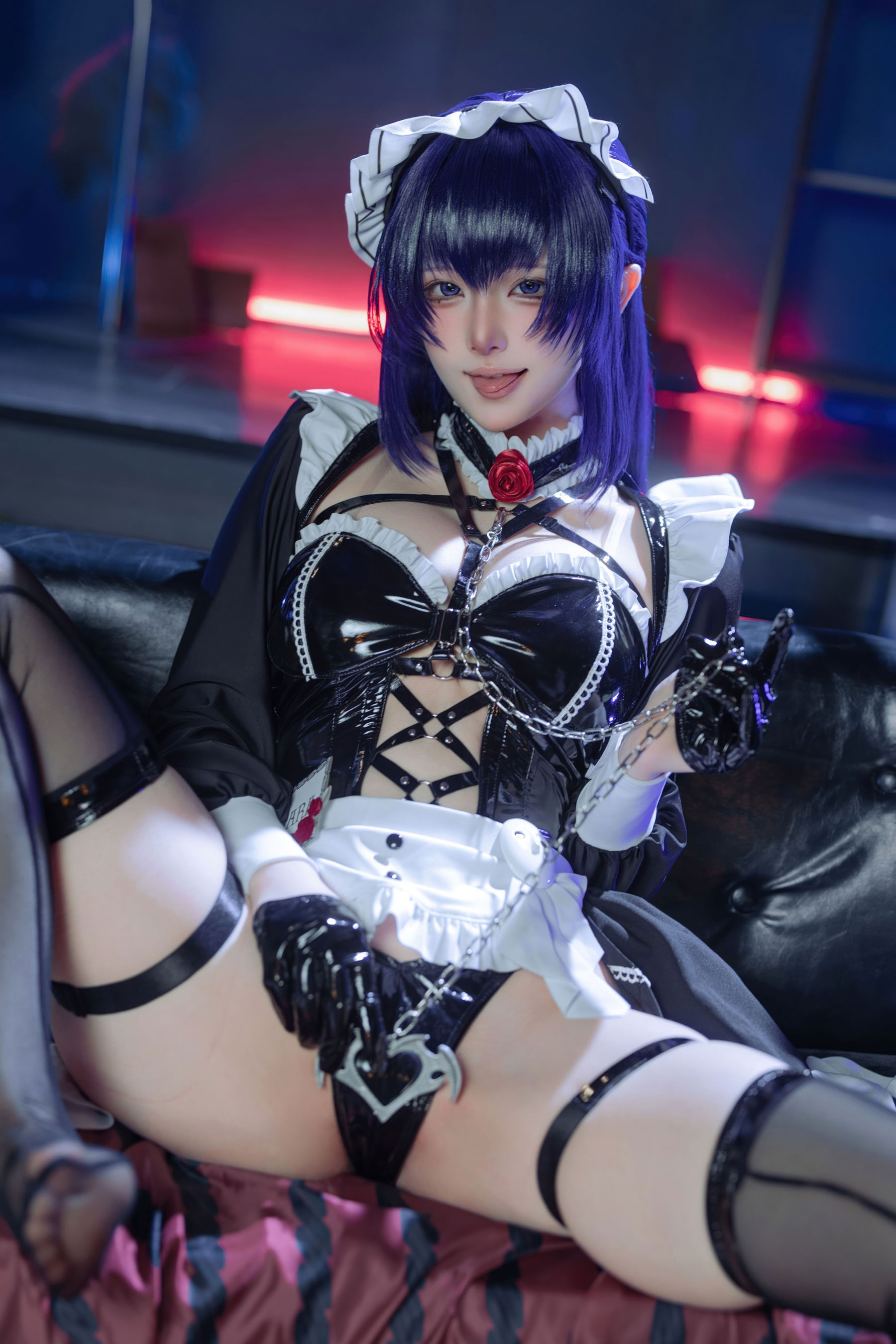 屿鱼 - Nikke胜利女神 米哈拉 咖啡女仆/(80P)