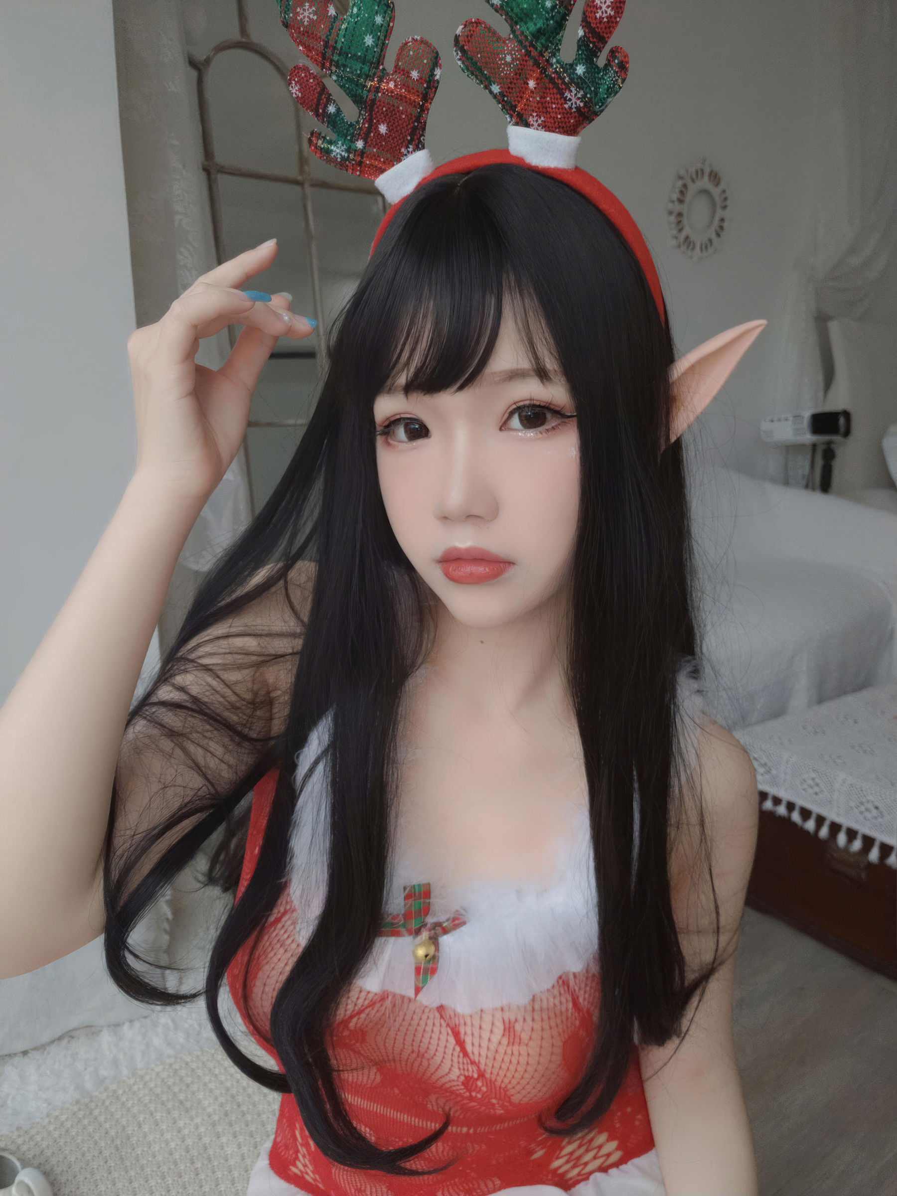 动漫博主 雪晴Astra - 2020圣诞节自拍/(140P)