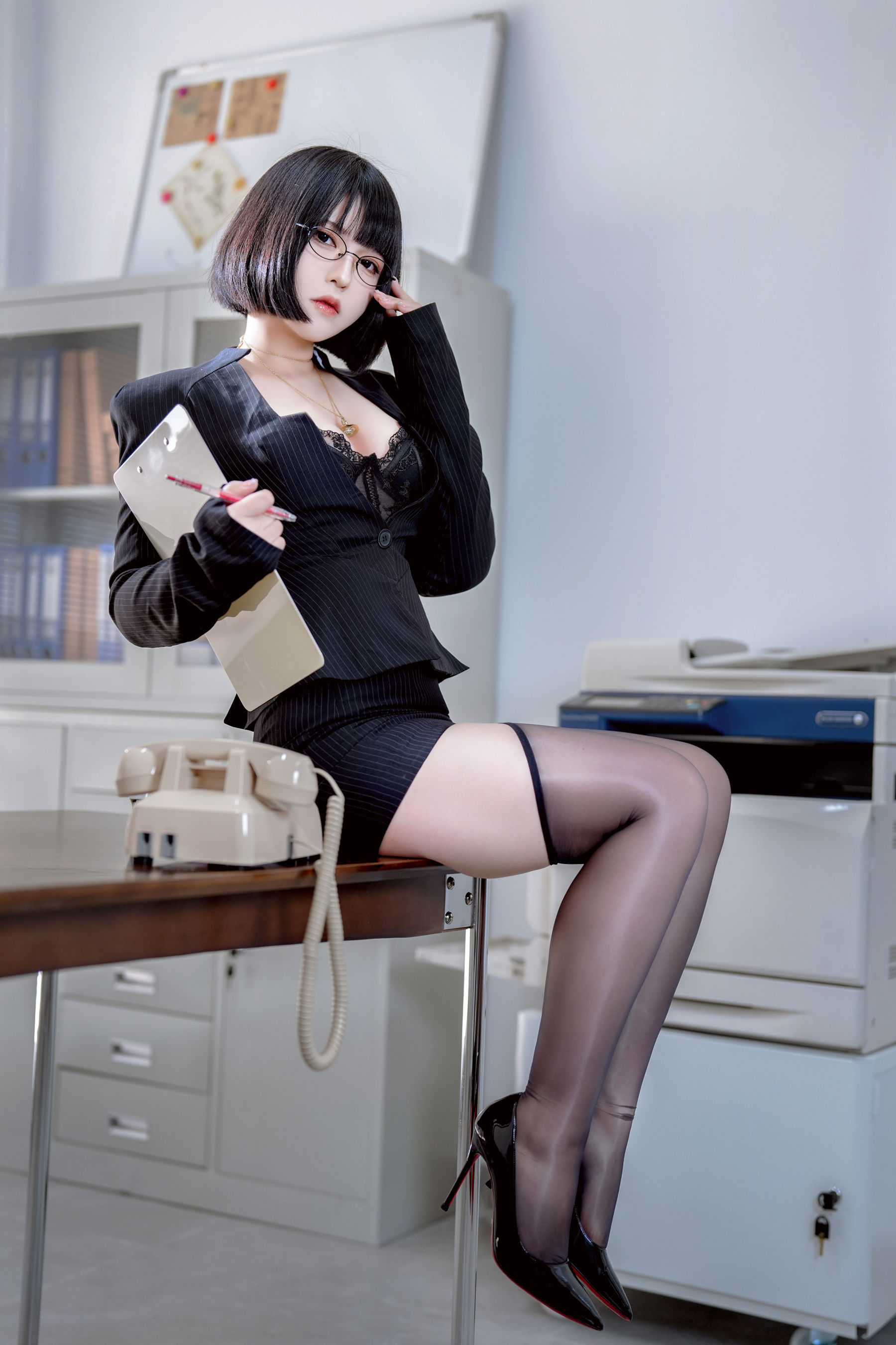 半半子 - 上司様 Vol.03/(56P)