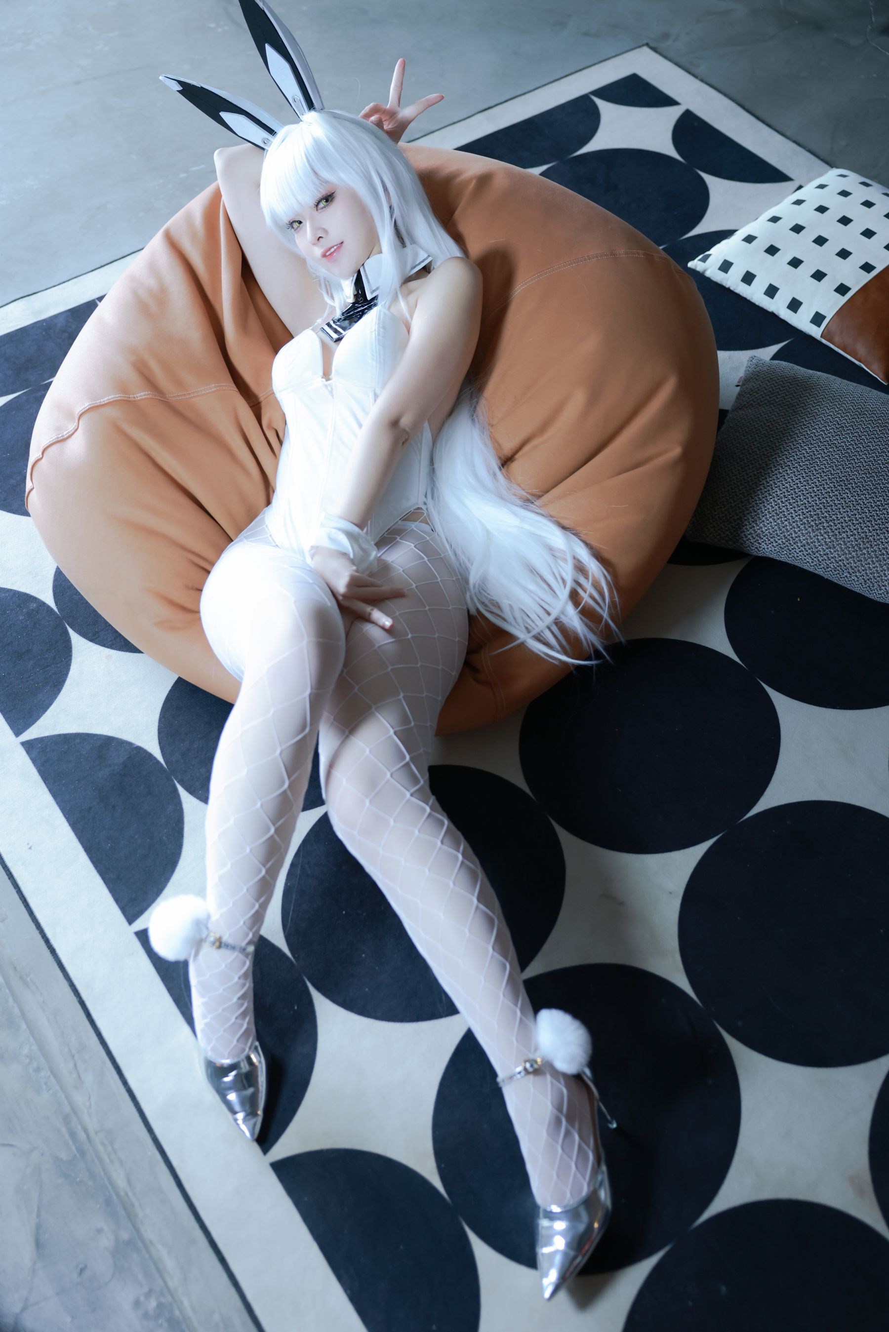 动漫博主 G44不会受伤 - 布兰儿兔女郎/(51P)