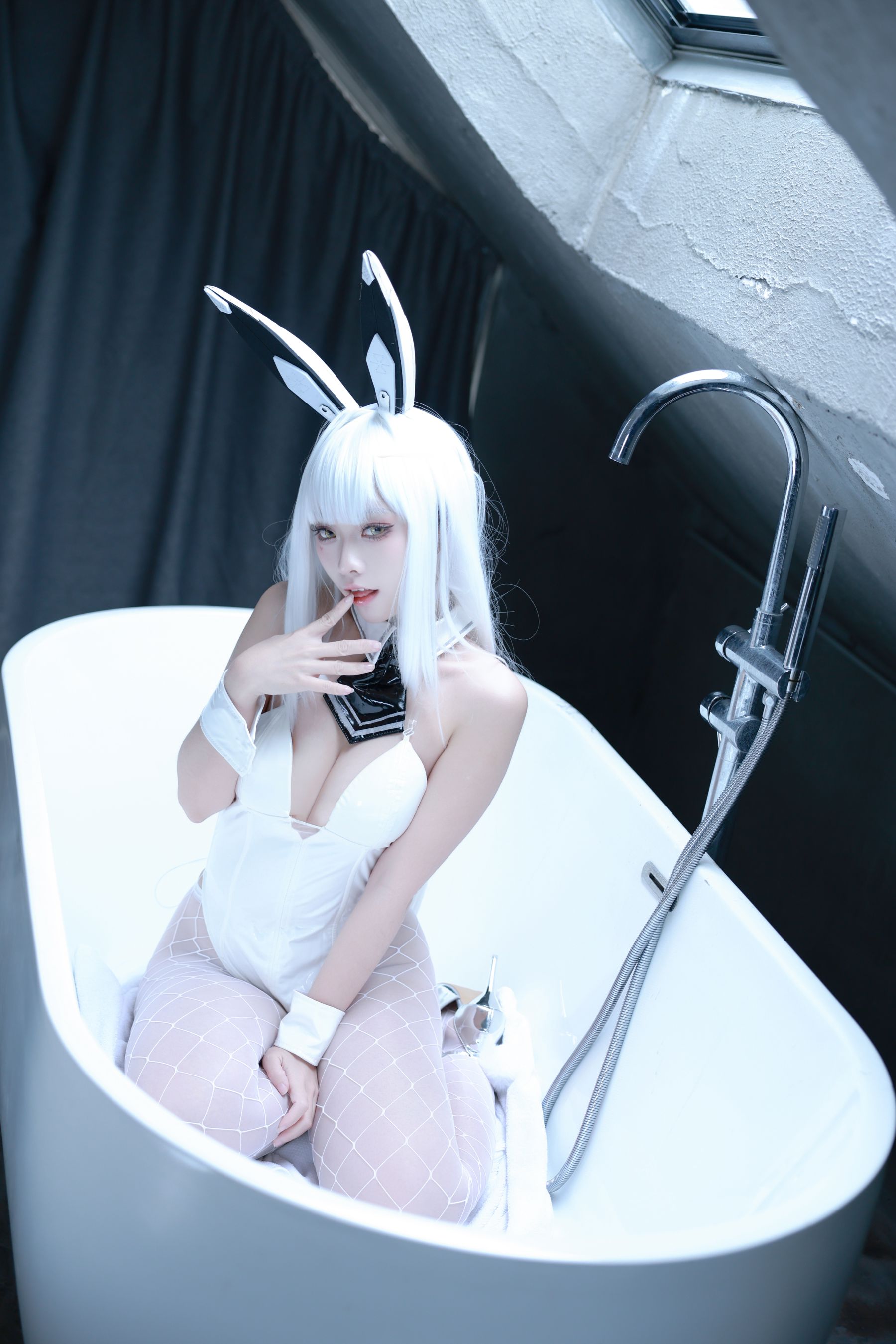 动漫博主 G44不会受伤 - 布兰儿兔女郎/(51P)