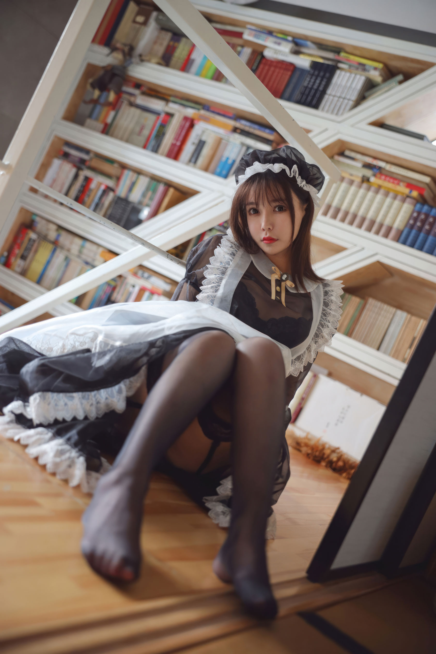 亚马逊鲶鱼 - 黑色透明女仆/(18P)