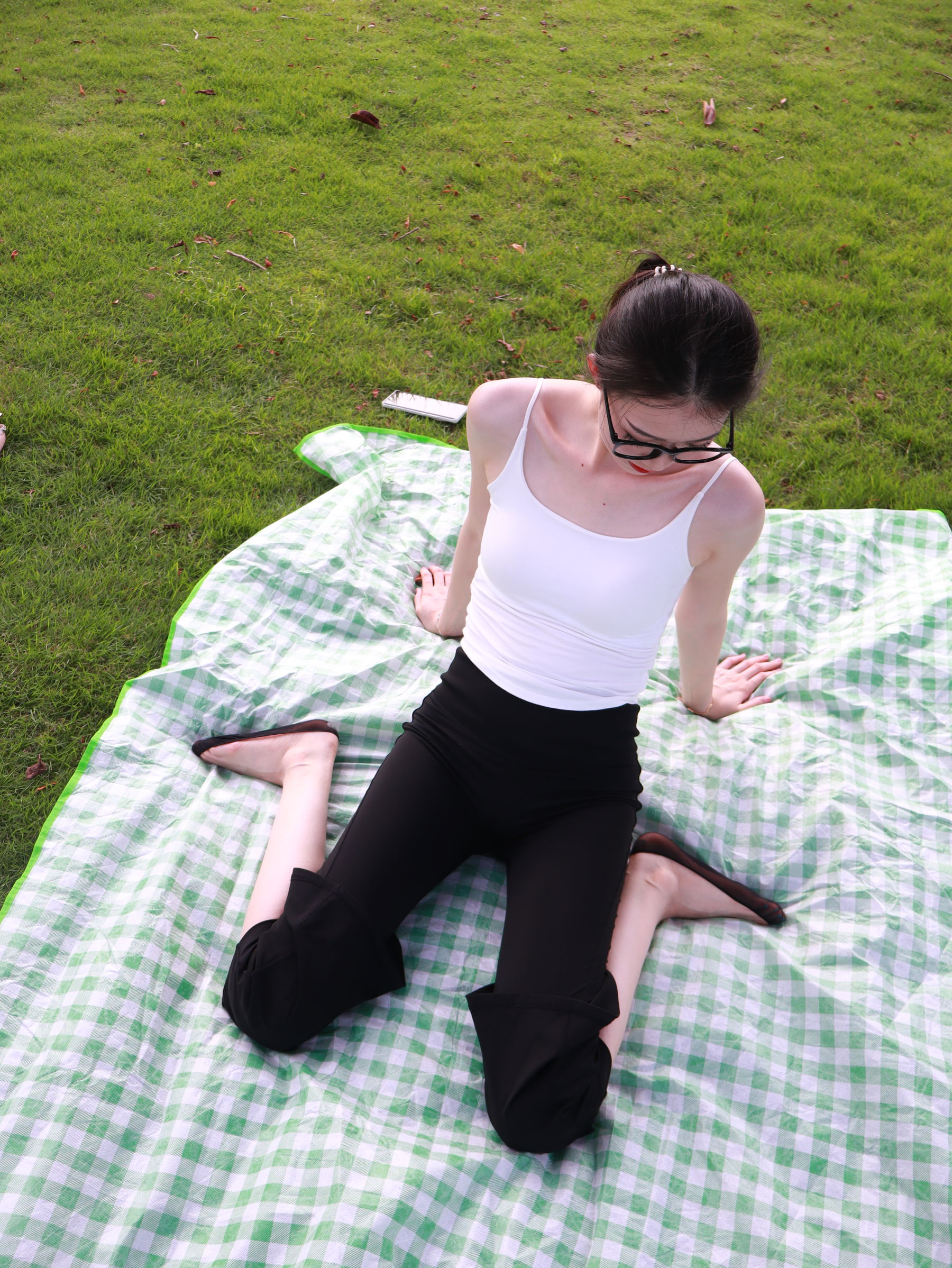 个人约拍 - 17号作品 攻速鞋室外/(284P)