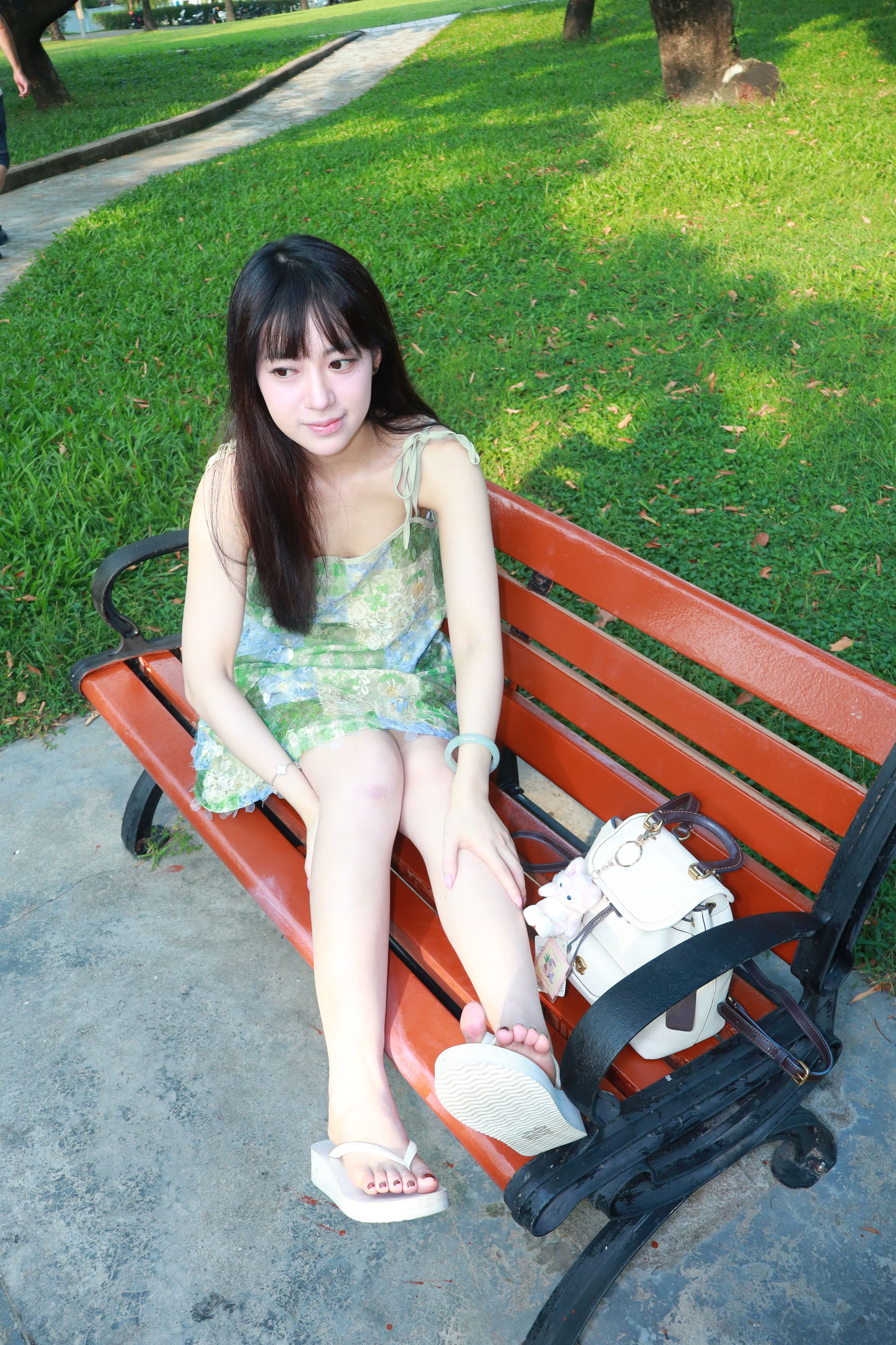 个人约拍 - 20号作品 超高颜值短裙学生妹小姐姐/(333P)