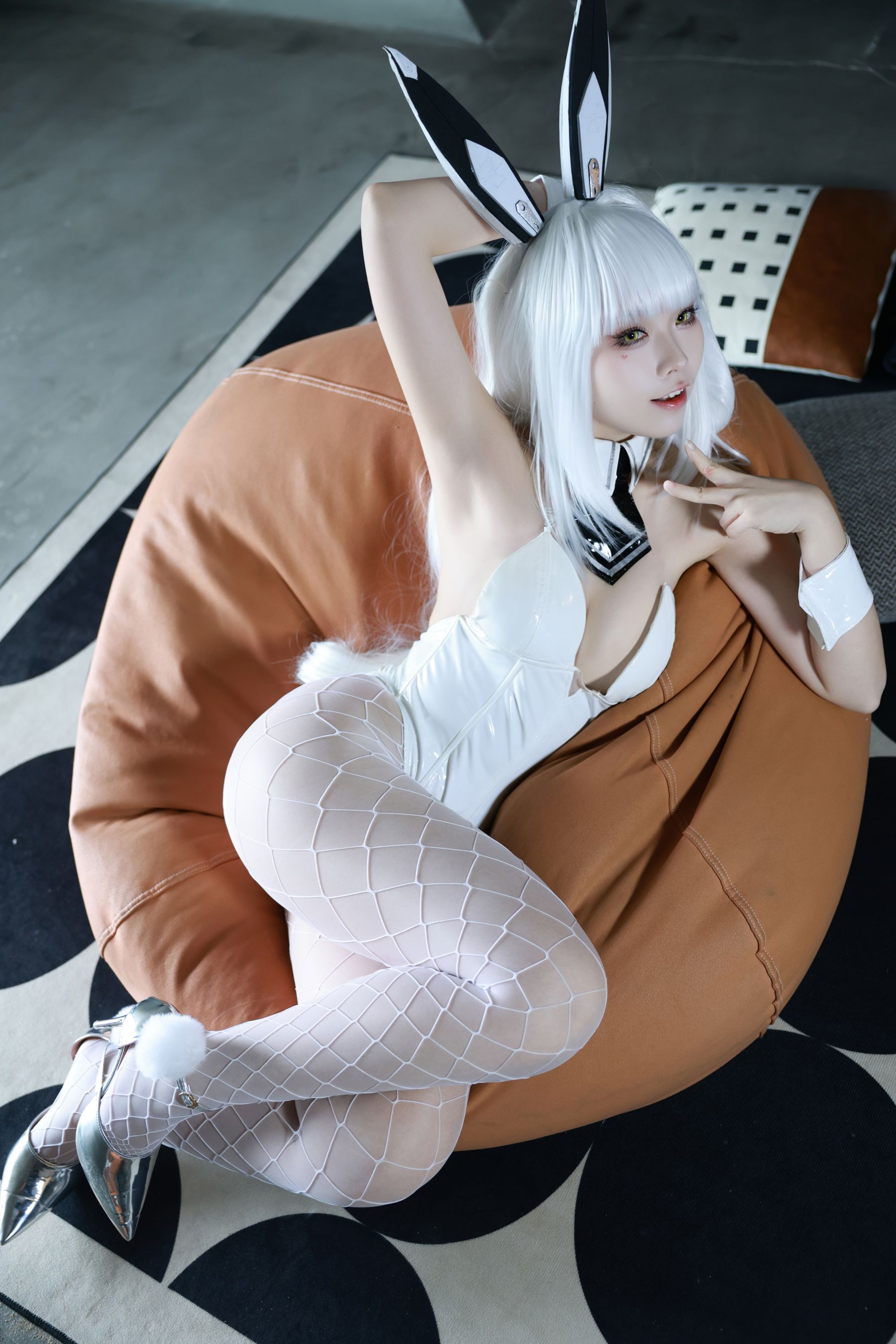 动漫博主 G44不会受伤 - 布兰儿兔女郎/(51P)