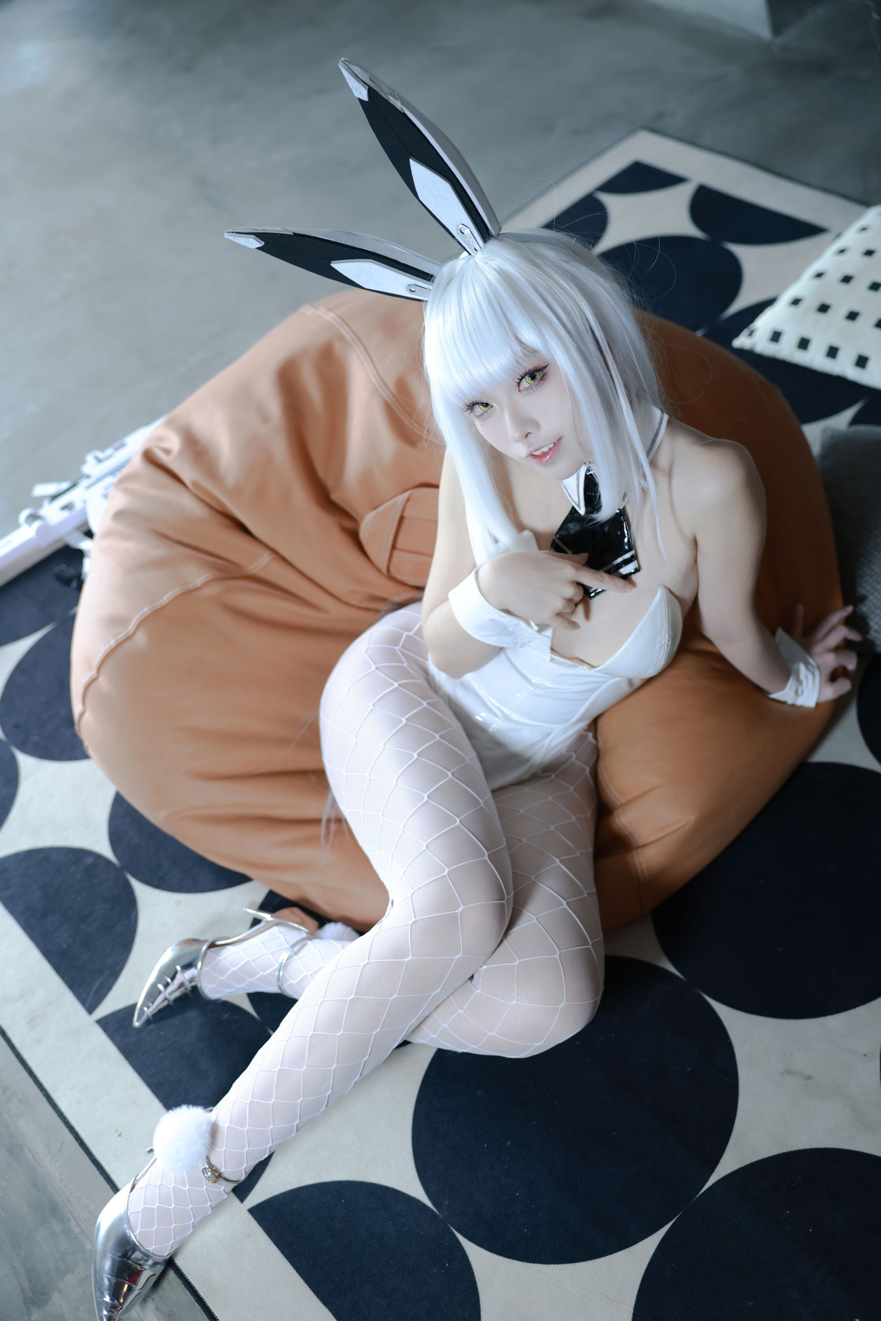 动漫博主 G44不会受伤 - 布兰儿兔女郎/(51P)