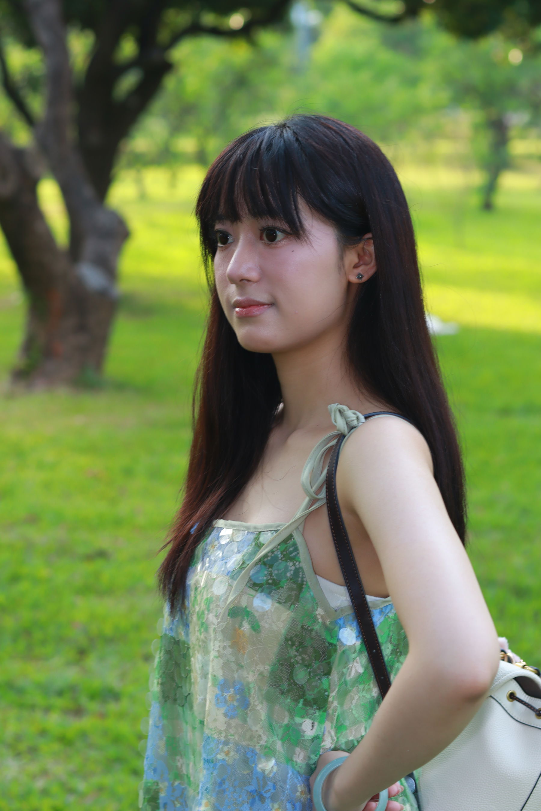个人约拍 - 20号作品 超高颜值短裙学生妹小姐姐/(333P)