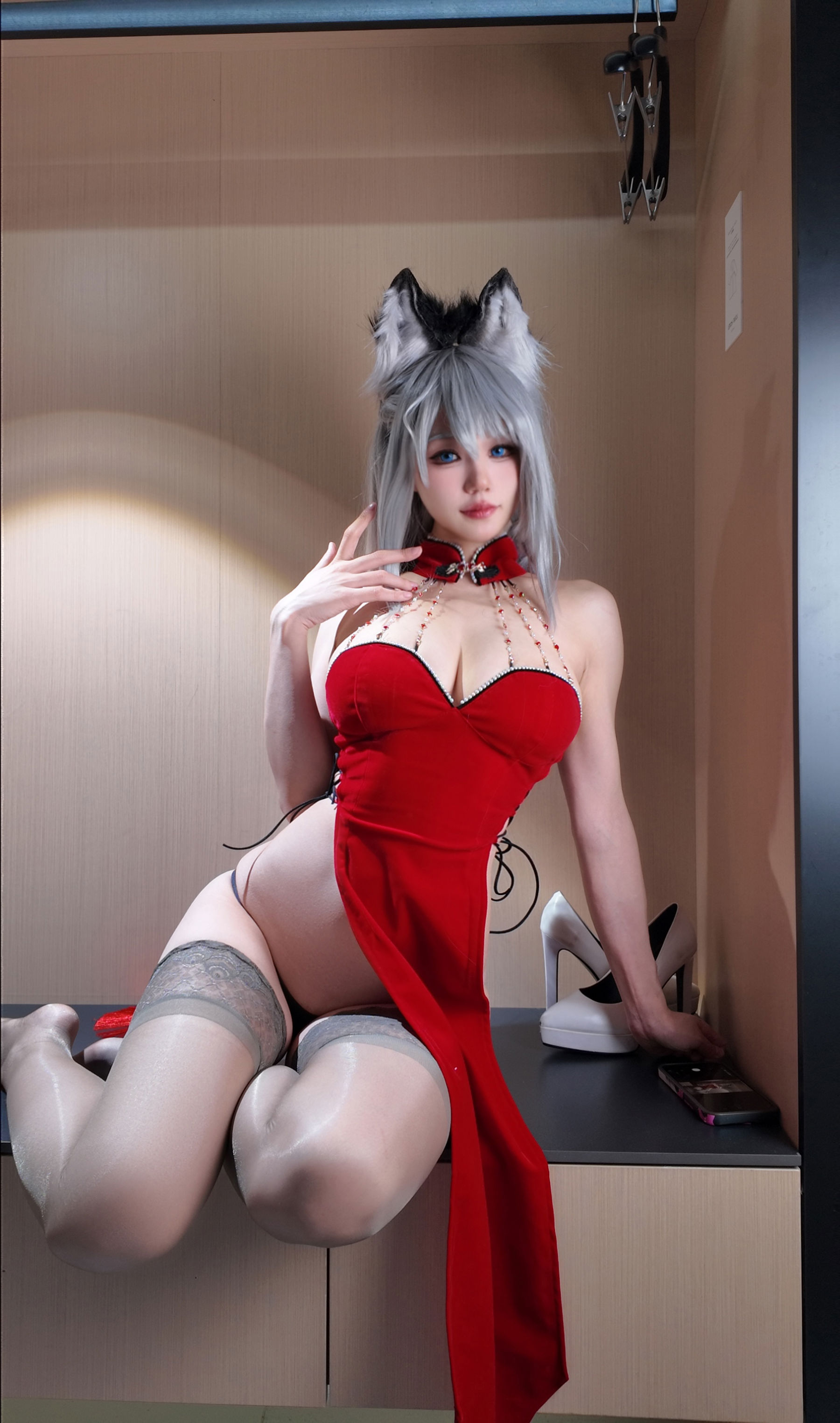 动漫博主 小仓千代w - 兽耳红丝绒旗袍/(44P)